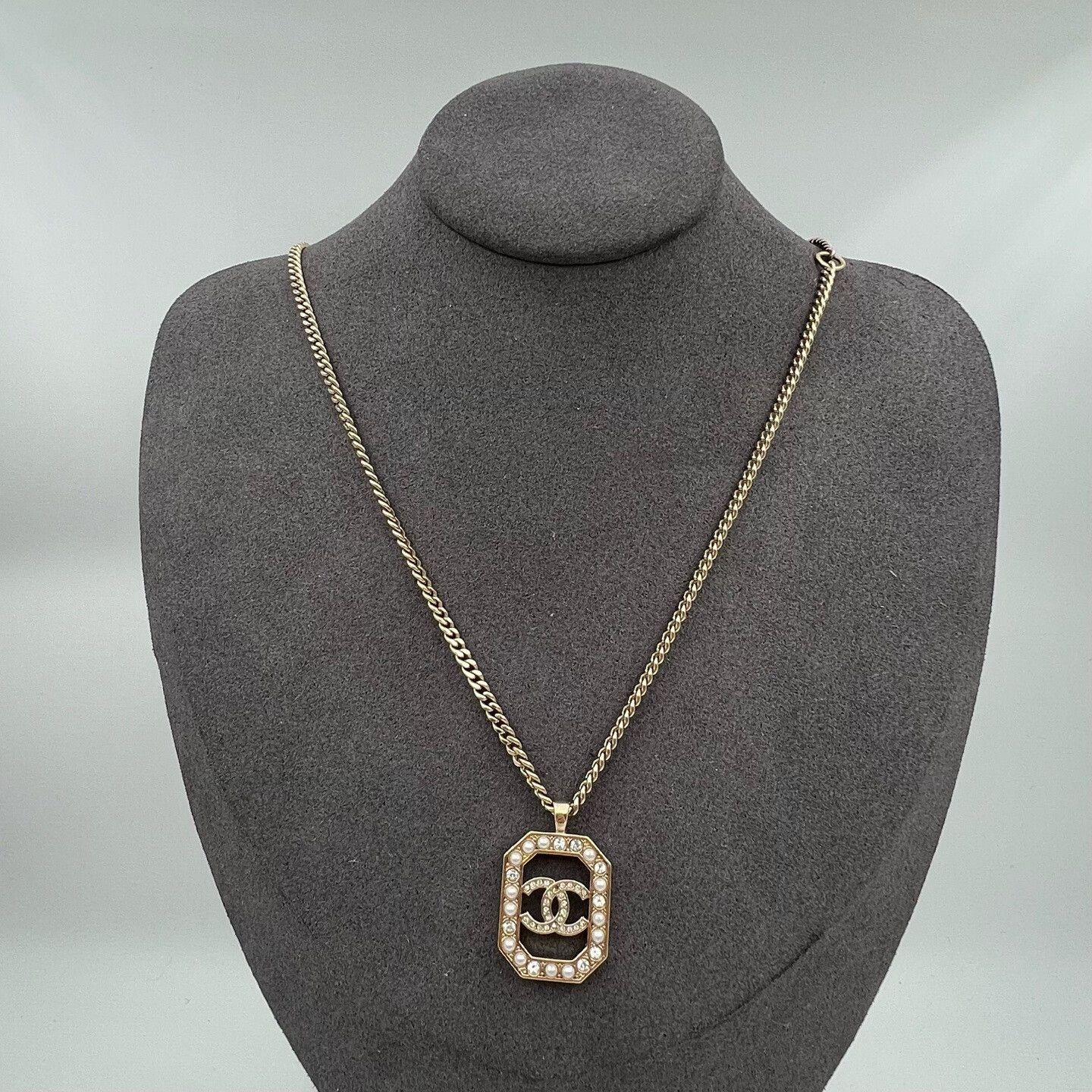 Chanel Chanel Gold Square Double C Diamond Necklace Size ONE SIZE - 1 Thumbnail