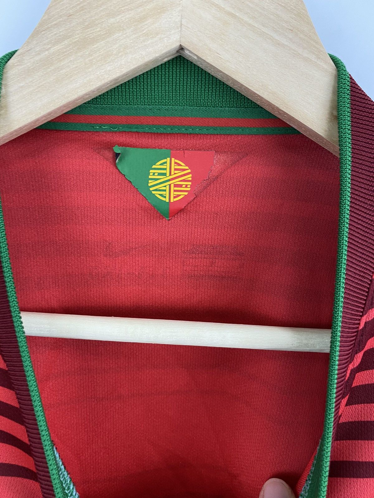 Nike 🇵🇹 Vintage 2014 Nike Portugal t-shirt rare retro hype Y2K Size US L / EU 52-54 / 3 - 4 Thumbnail
