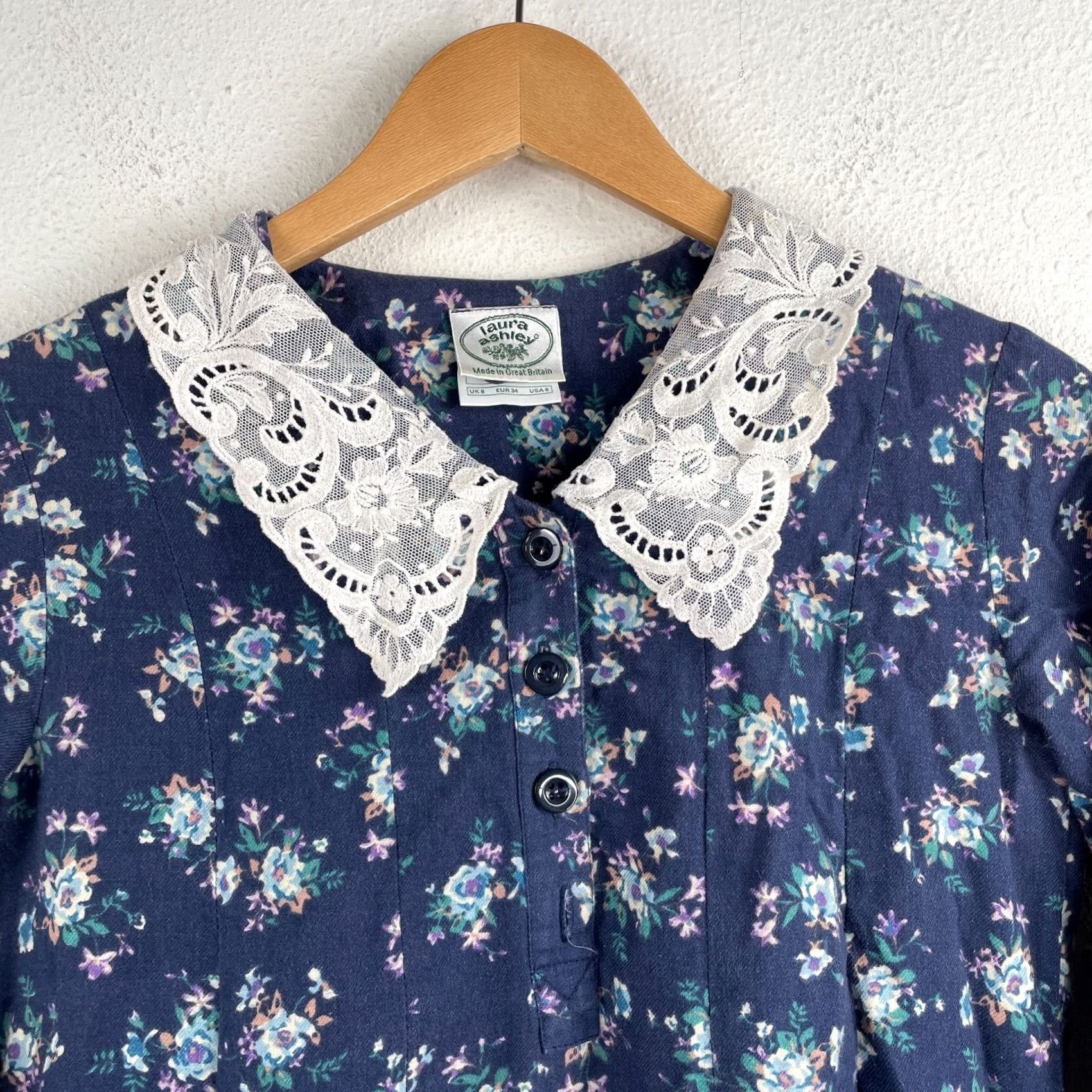 Laura Ashley VINTAGE Laura Ashley Dress Women's Blue Floral Lace A-Line Maxi Long Sleeve 6 44.5" 20" Pit to Pit Casual Wedding Girls? Size M / US 6-8 / IT 42-44 - 5 Thumbnail