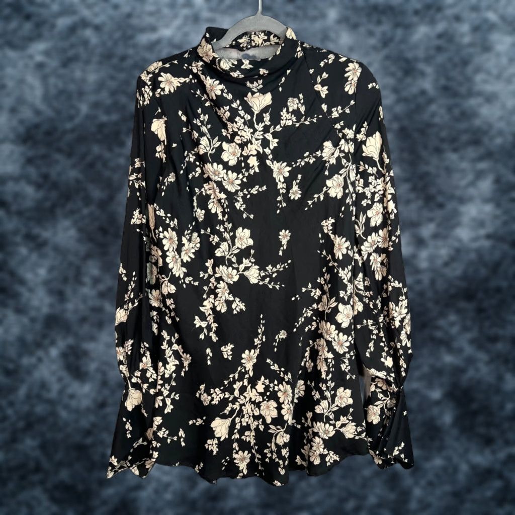 Free People Free People Blouse Womens Small Black Floral Long Sleeve Bohemian Open Back Body Casual Shirt Womens Petite S Black Floral Bohemian 90s? Size S / US 4 / IT 40 - 1 Thumbnail