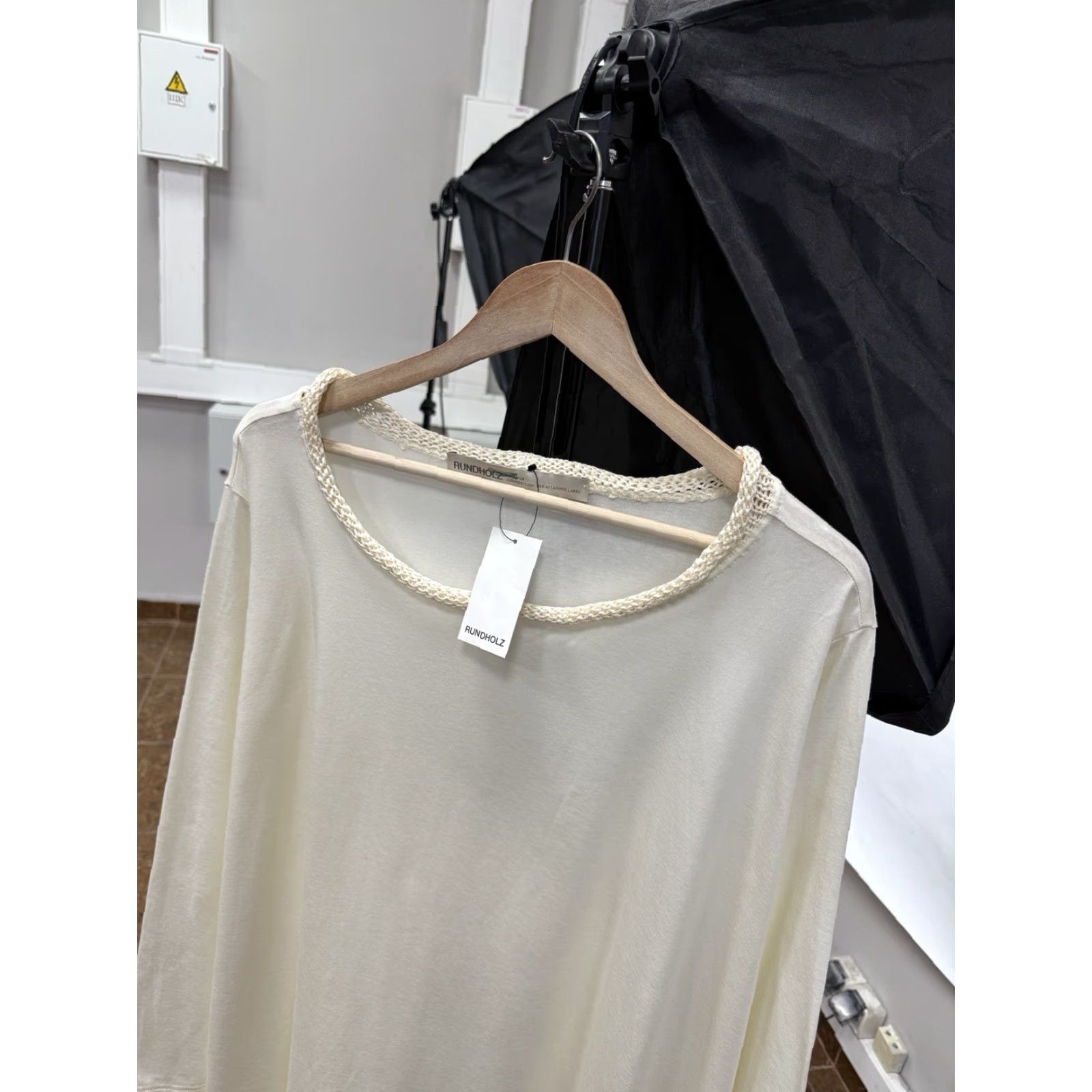 Vintage VINTAGE Rundholz Long Sleeve T-Shirt Dress OS Women Beige Green Y2K Rare NWT Dress Style T-Shirt Dress Woman OS Shoes? Size ONE SIZE - 2 Thumbnail