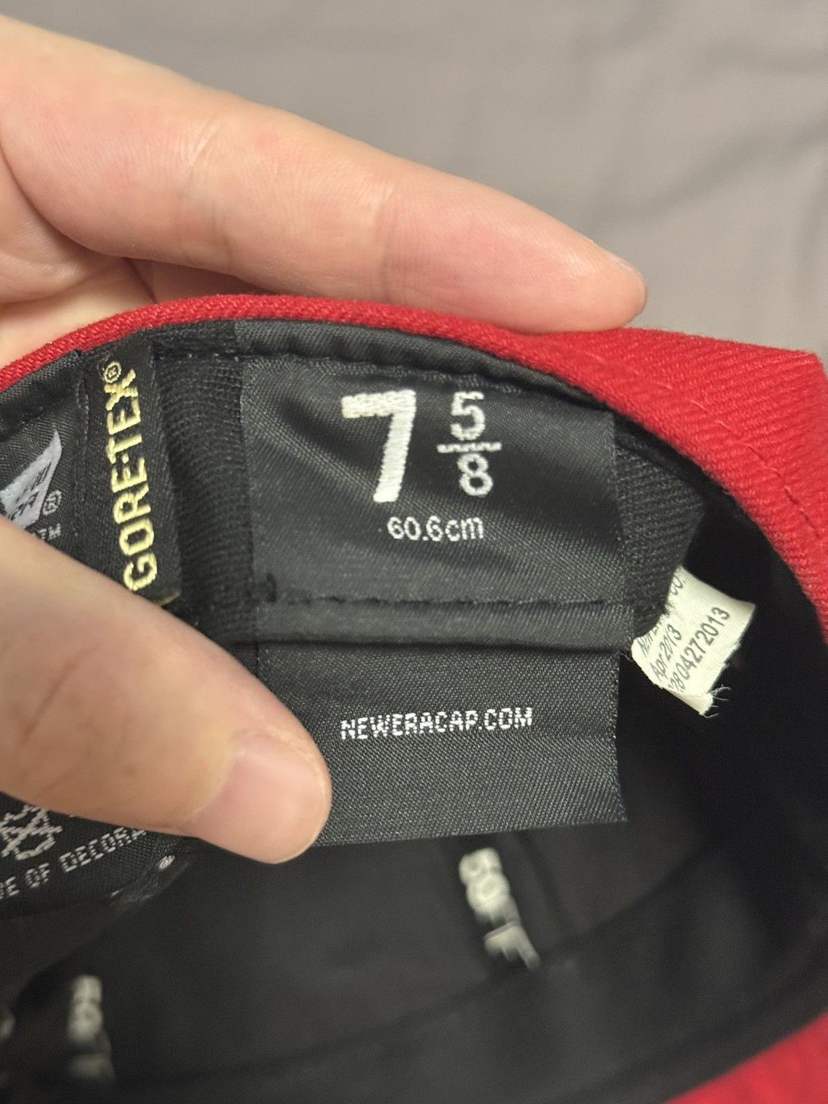 New Era × Supreme Supreme fw14 new ear gore tex 2-tone hat cap size 7 5/8 Size ONE SIZE - 5 Thumbnail
