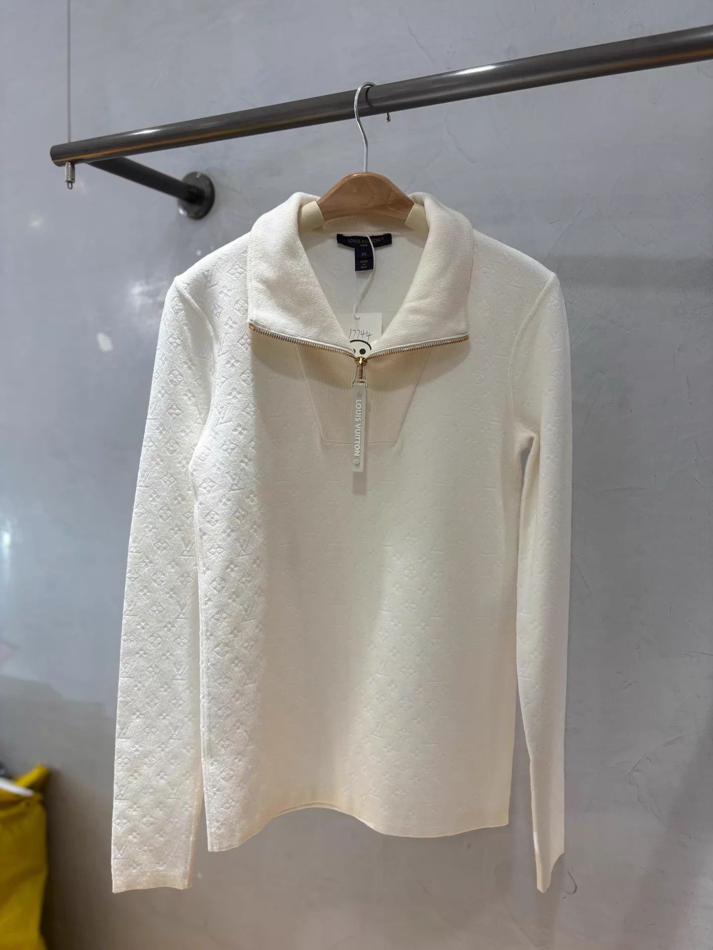Louis Vuitton LV All Over Logo Long Sleeve Top Deadstock XS 38/90 Size XS / US 0-2 / IT 36-38 - 1 Thumbnail