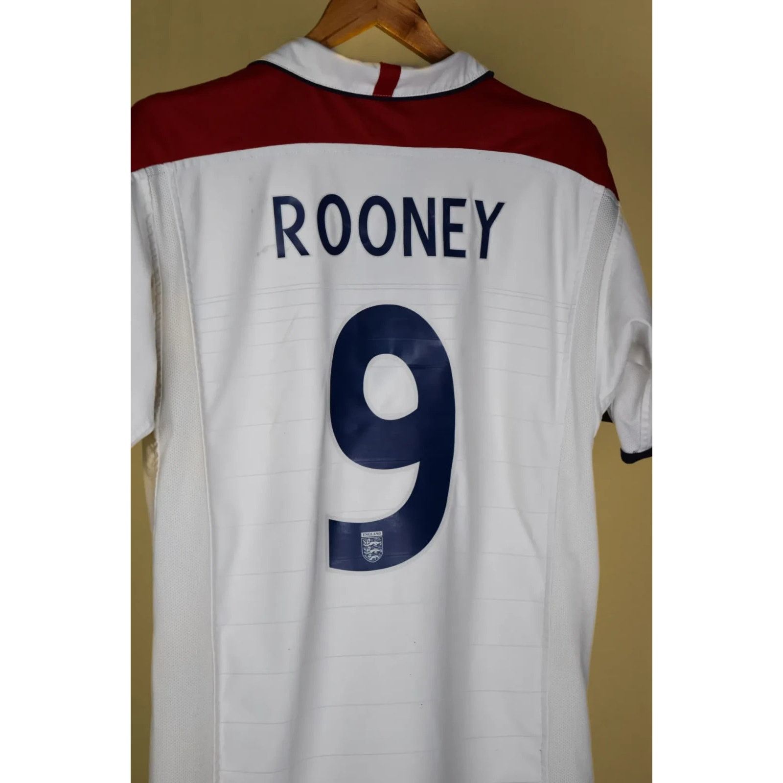 Umbro AUTHENTIC 2003 England Home Wayne Rooney #9 – Soccer Jersey Size US M / EU 48-50 / 2 - 5 Thumbnail