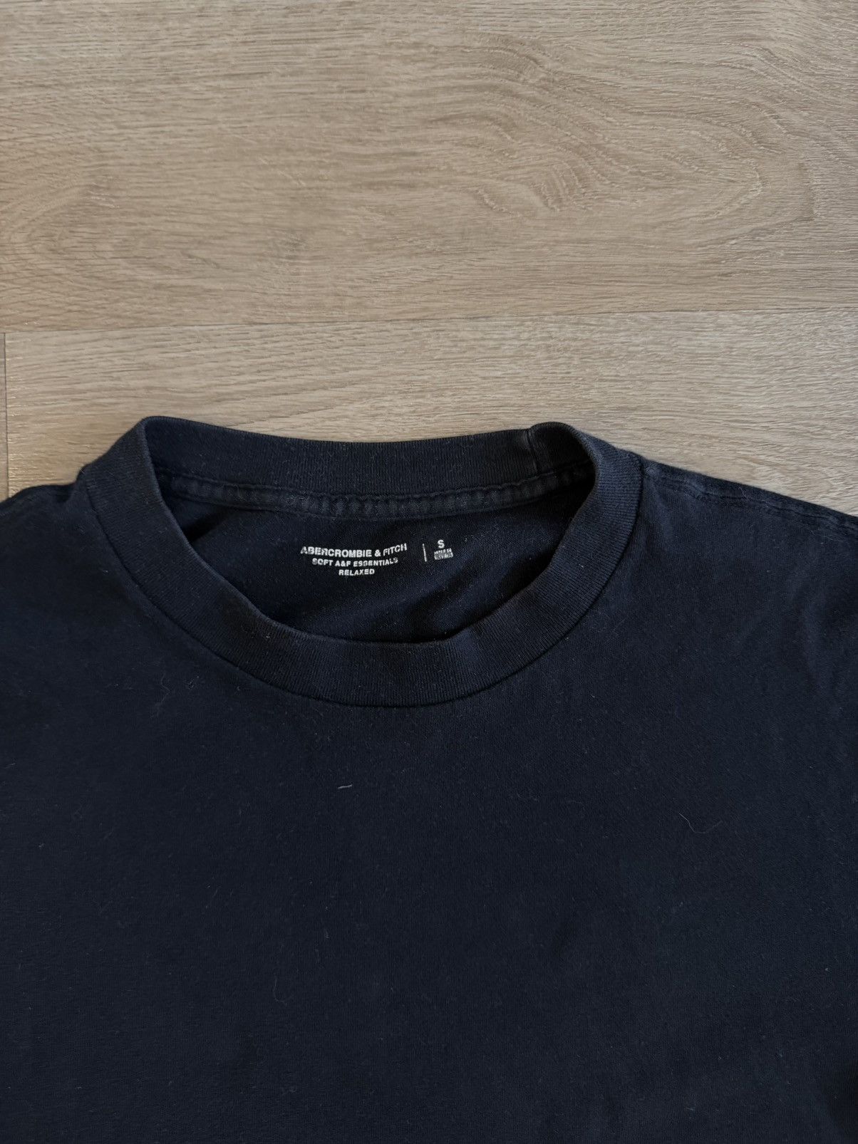 Abercrombie & Fitch Black Crop Tee Size US S / EU 44-46 / 1 - 3 Thumbnail