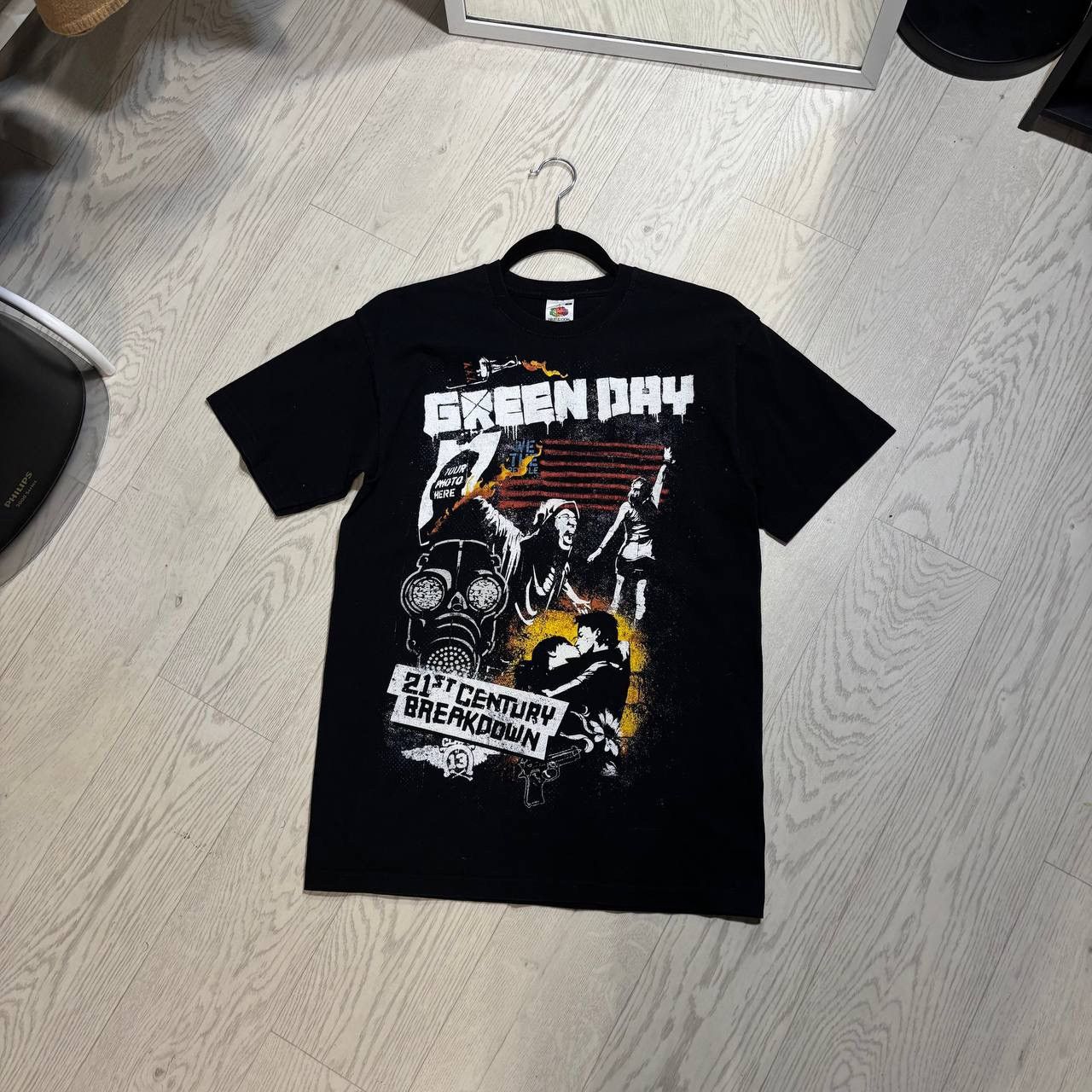 Band Tees Green Day 2009 Tour T-shirt Size:S Size US S / EU 44-46 / 1 - 2 Thumbnail