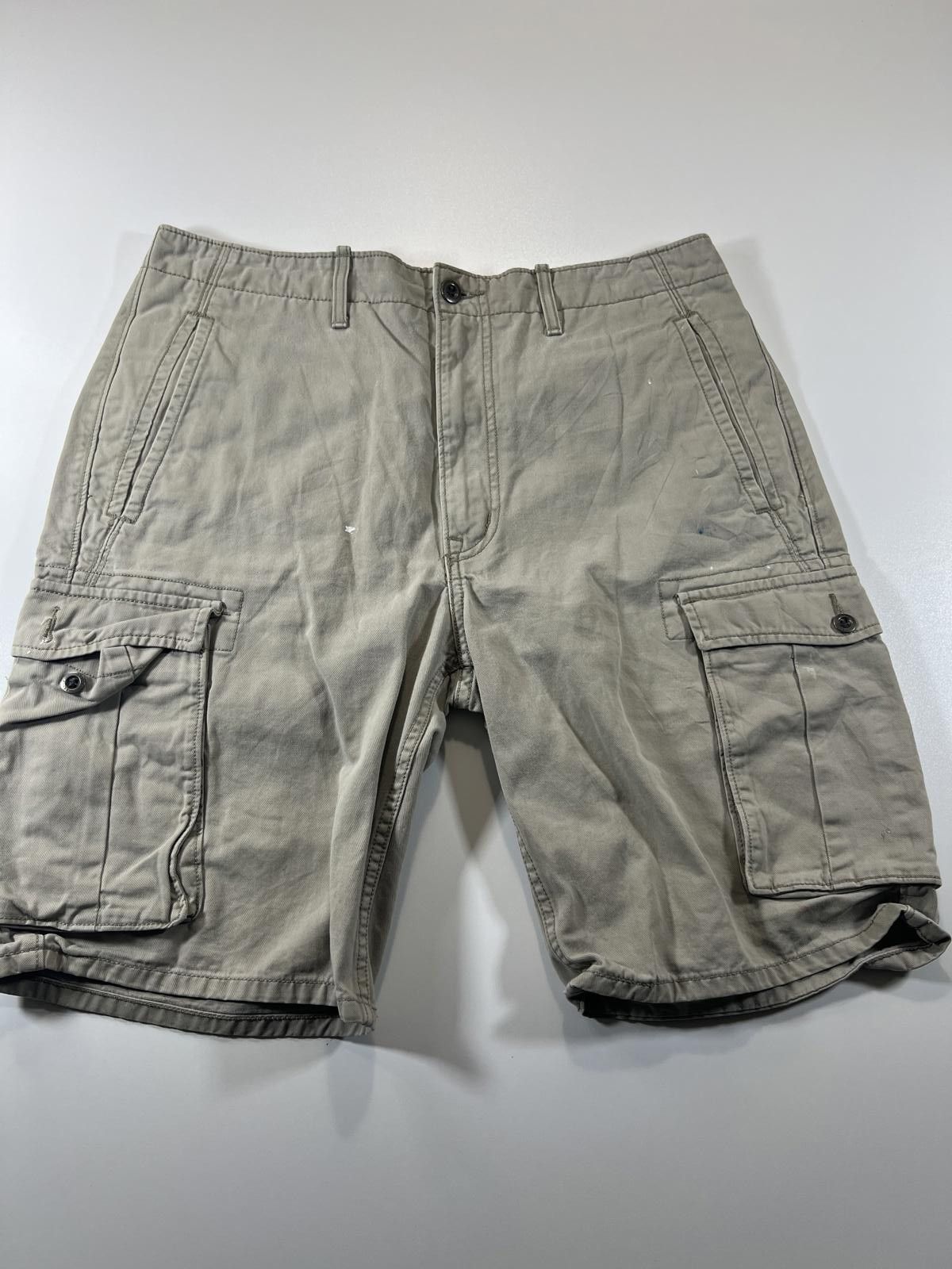 Other Men's Levi’s Cargo Shorts with Multiple Pockets Size US 32 / EU 48 - 1 Thumbnail