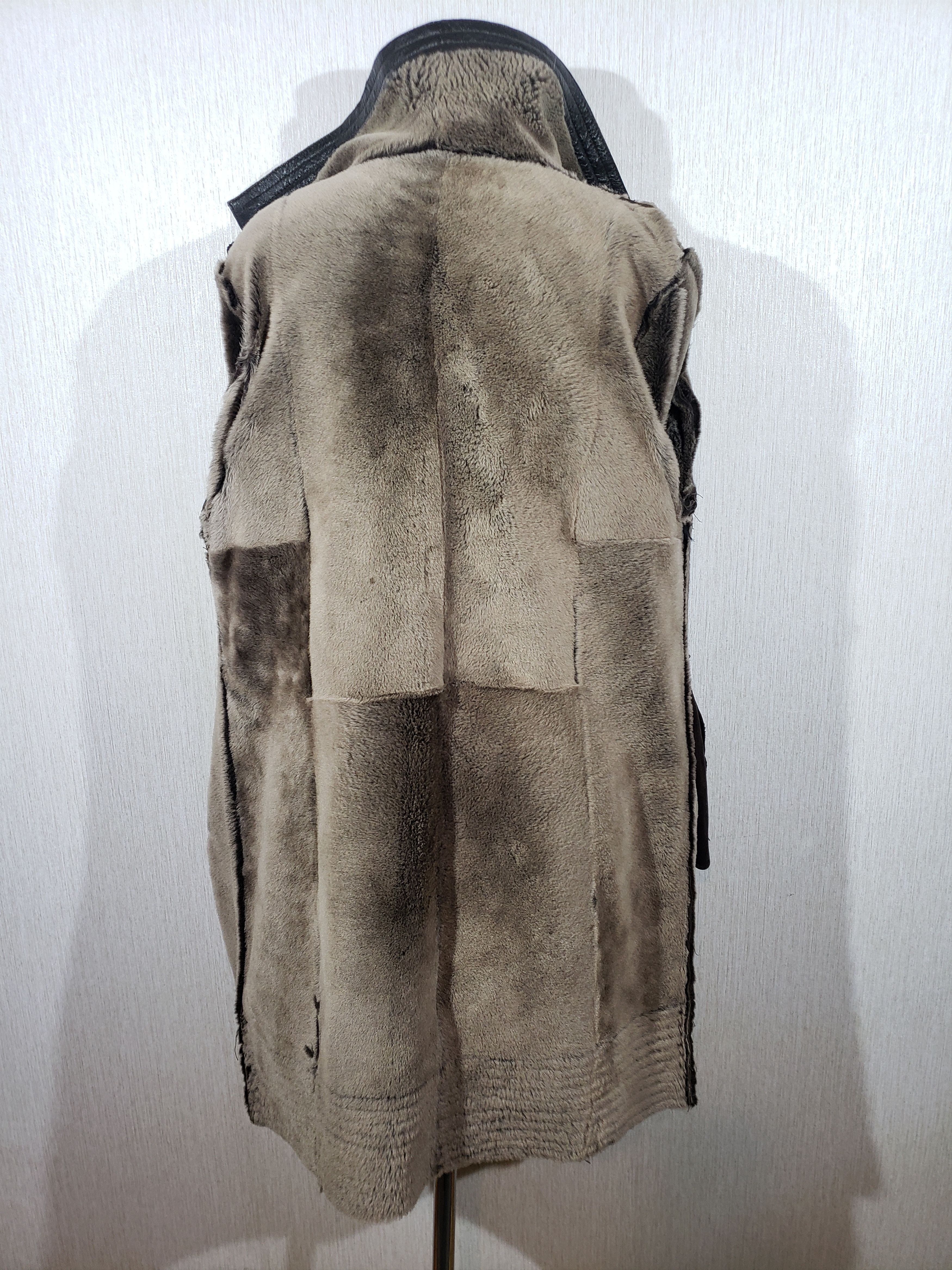 Other Stylish brown sheepskin coat with a wide collar. Size XL / US 12-14 / IT 48-50 - 7 Thumbnail