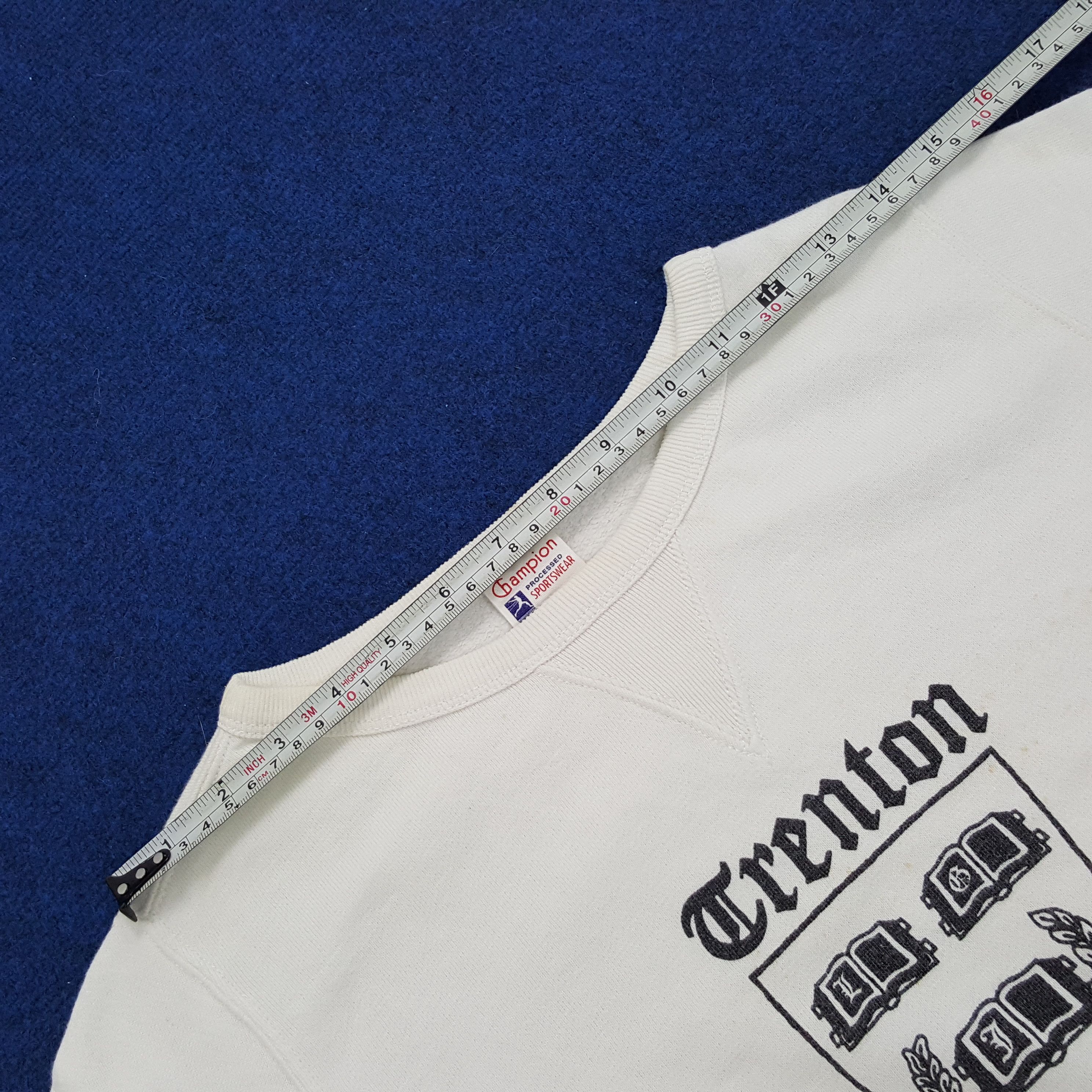 Vintage Vintage Trenton Low School Catholic Academy Sweatshirts Size US XS / EU 42 / 0 - 12 Thumbnail
