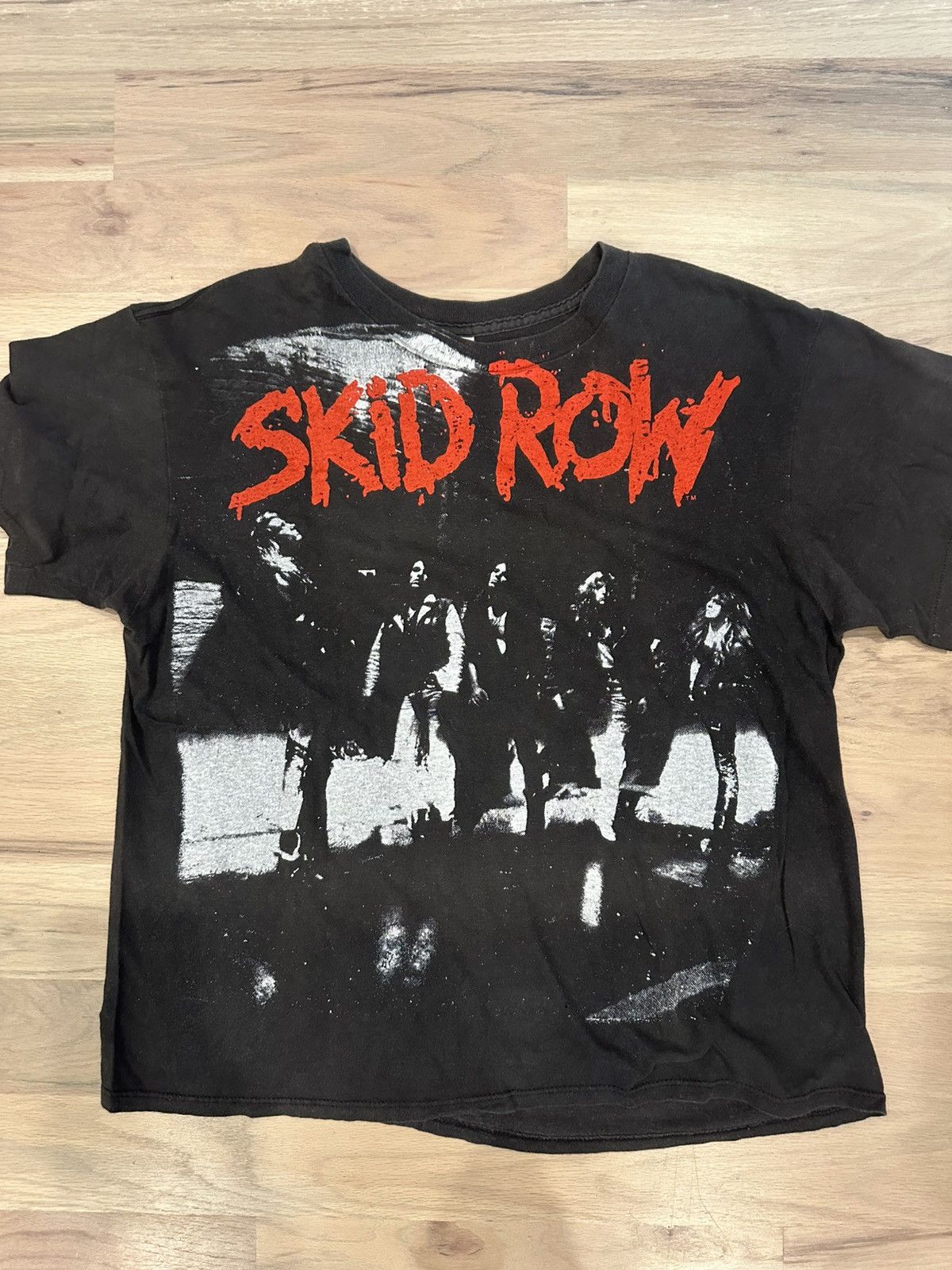 Band Tees Vintage 1989 Skid Row Makin a Mess of The US Tour Size Large Size US L / EU 52-54 / 3 - 1 Thumbnail
