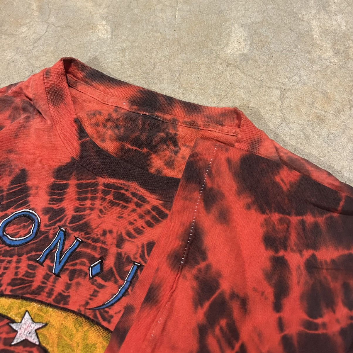 Band Tees × Vintage Vintage 1980s Bon Jovi Smoking Skull Distressed Tie Dye Tee Size US M / EU 48-50 / 2 - 4 Thumbnail