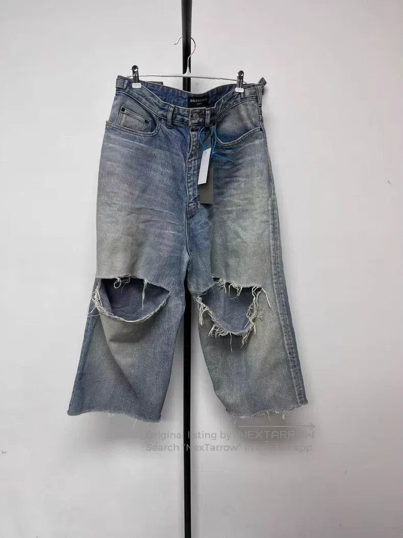 Balenciaga Balenciaga size S Light Blue Knee Destroyed Denim Jeans Size US 27 - 1 Thumbnail