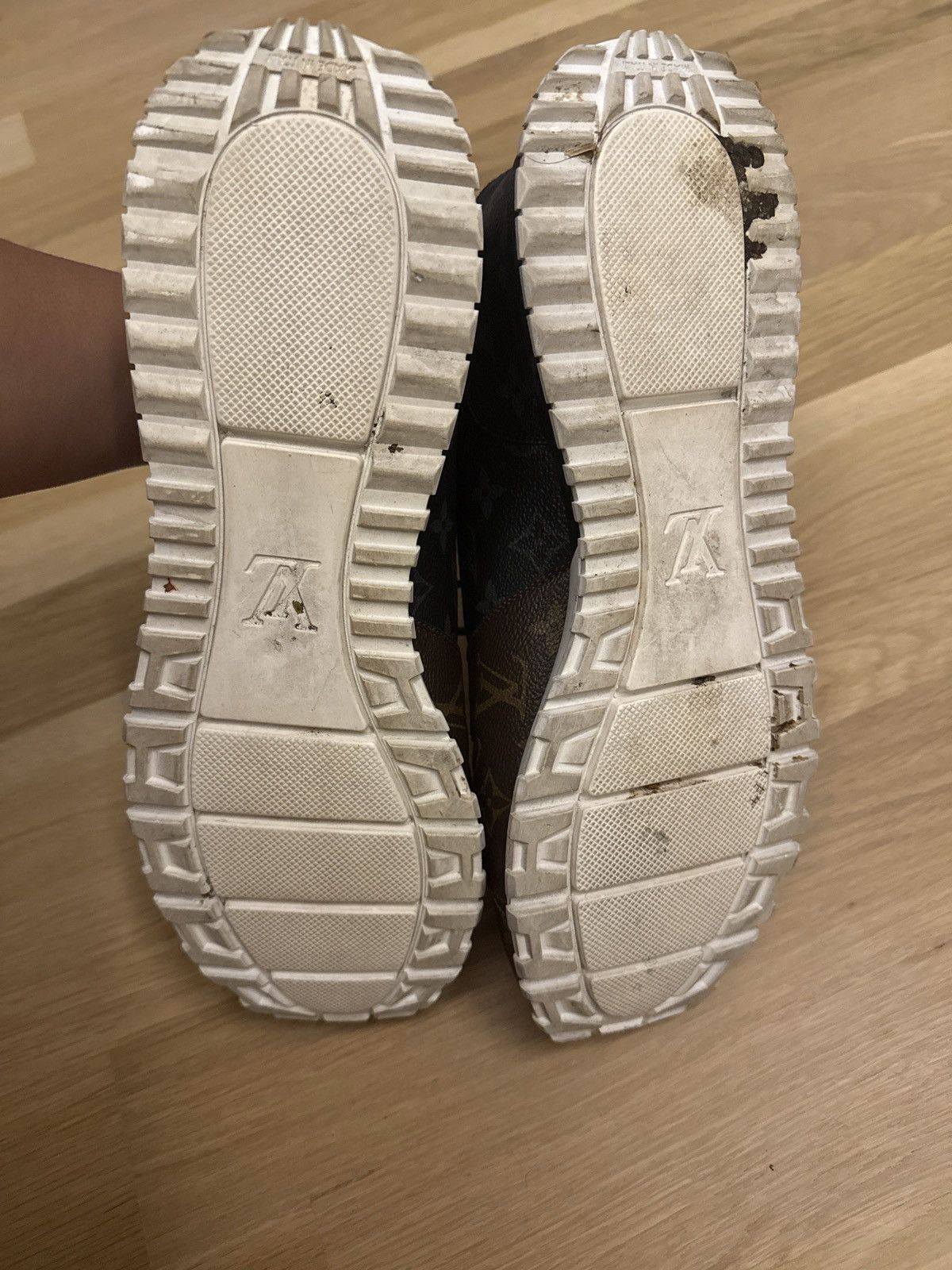 Louis Vuitton Louis Vuitton Sneakers Size US 12 / EU 45 - 5 Thumbnail