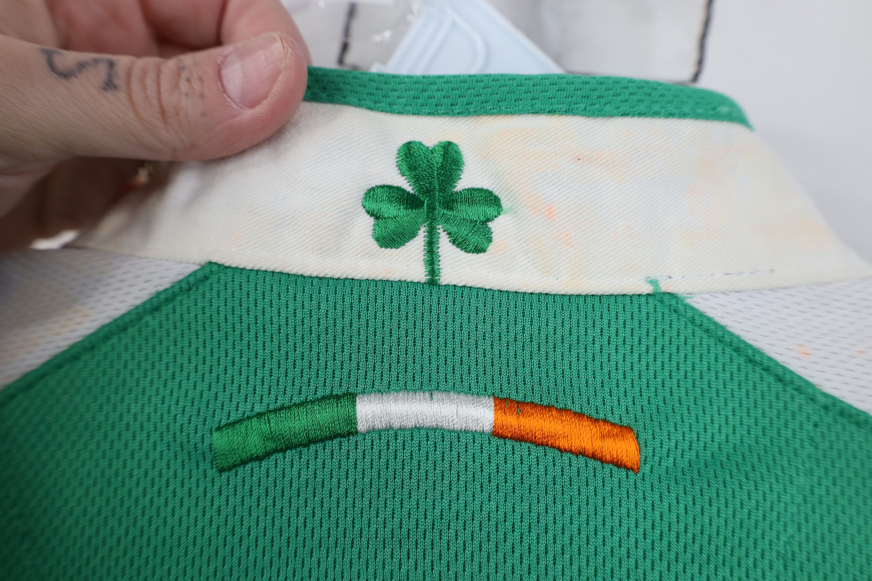 Vintage Vintage Spell Out Ireland Rugby Jersey Shirt Green Polyester Size US M / EU 48-50 / 2 - 14 Thumbnail