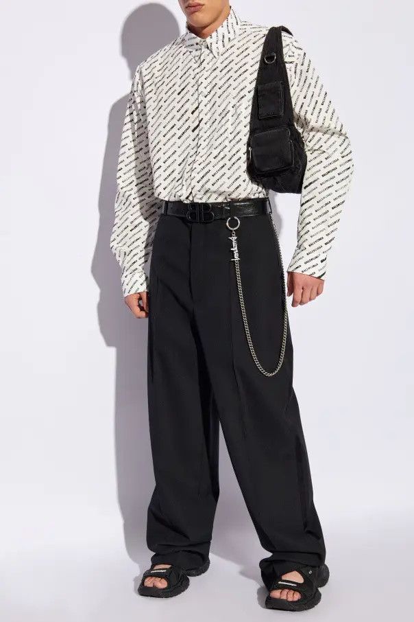 Balenciaga o1bcso1str0625 Stencil Allover Shirt Large Fit White/Black Size US M / EU 48-50 / 2 - 2 Thumbnail