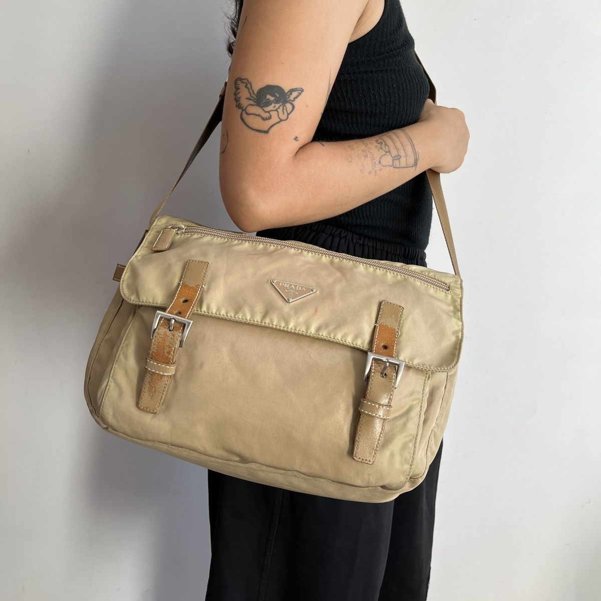 Prada Vintage Prada Nylon Beige Messenger Bag Size ONE SIZE - 25 Thumbnail