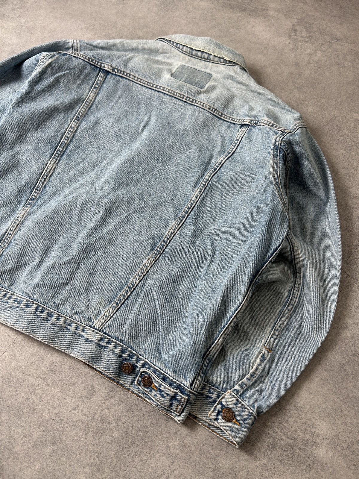 Levi's Vintage Clothing Vintage Levis 90s denim jacket mens size M Size US M / EU 48-50 / 2 - 5 Thumbnail