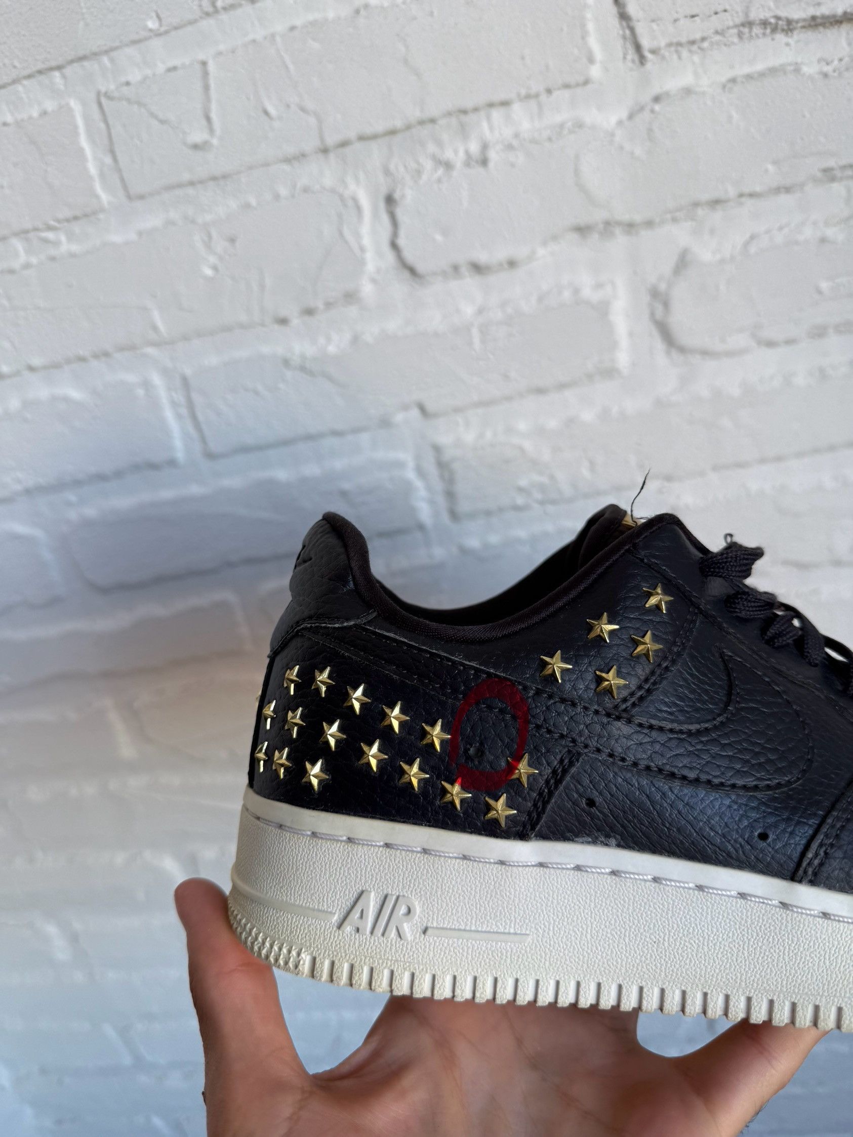 Nike NIKE Air Force 1 Low Star Studded Black sneakers Size US 8.5 / EU 41-42 - 10 Thumbnail