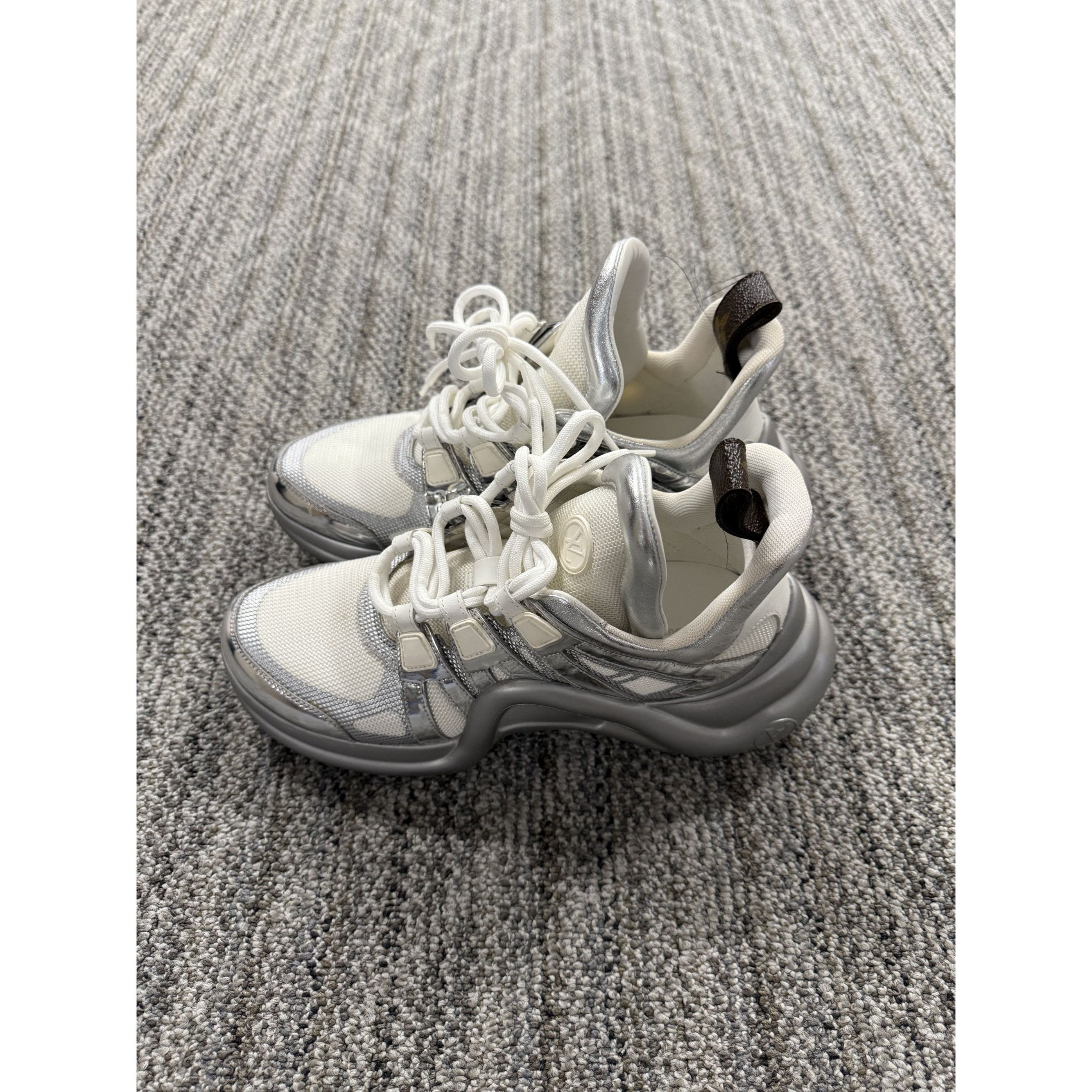 Louis Vuitton Louis Vuitton Archlight Sneakers Womens 37.5 White & Silver Size US 6.5 / IT 36.5 - 8 Thumbnail