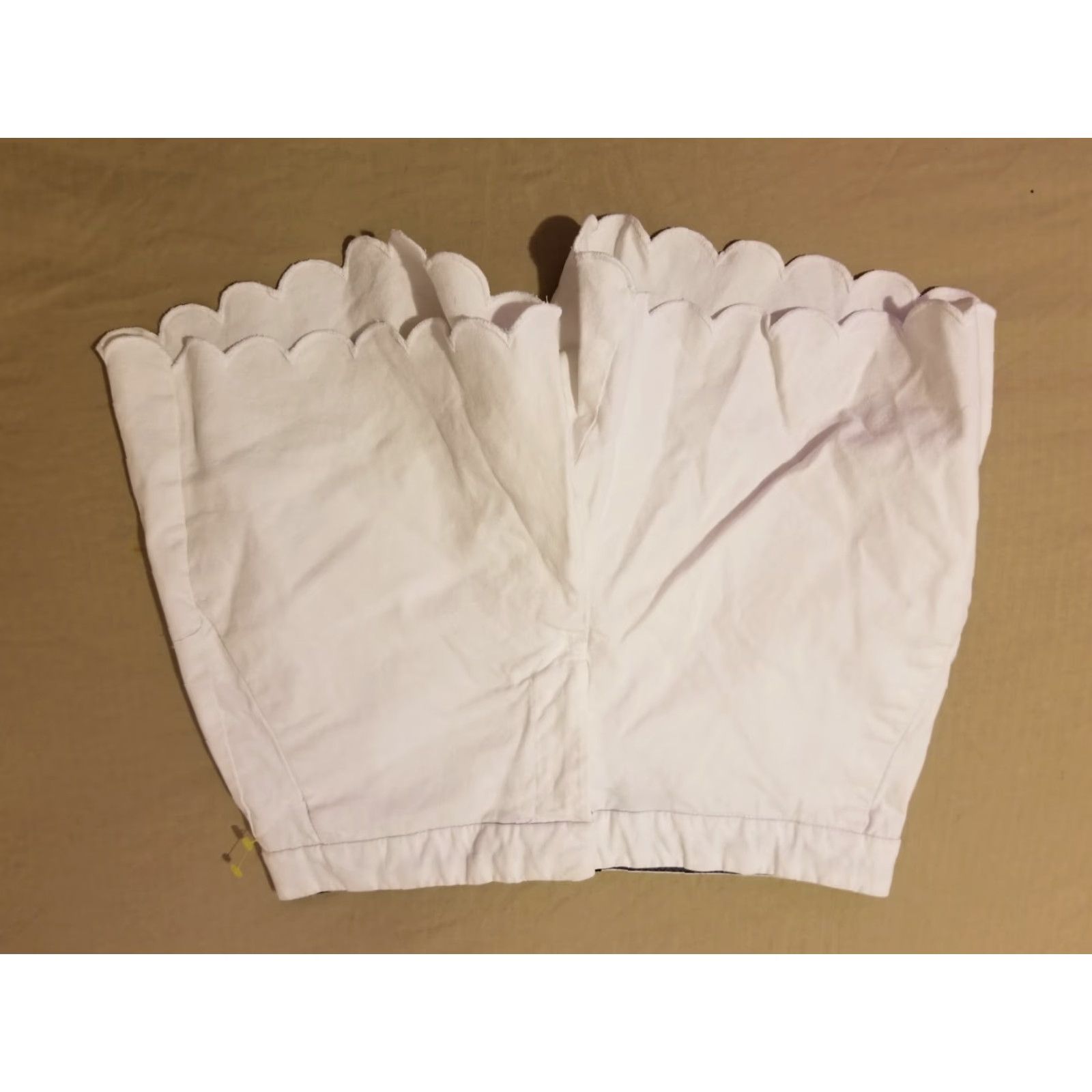 Banana Republic Womens Banana Republic Shorts 0 White Cotton Chino Flat Front Pockets Casual Summer Spring Size 25" / US 0 / IT 36 - 2 Thumbnail