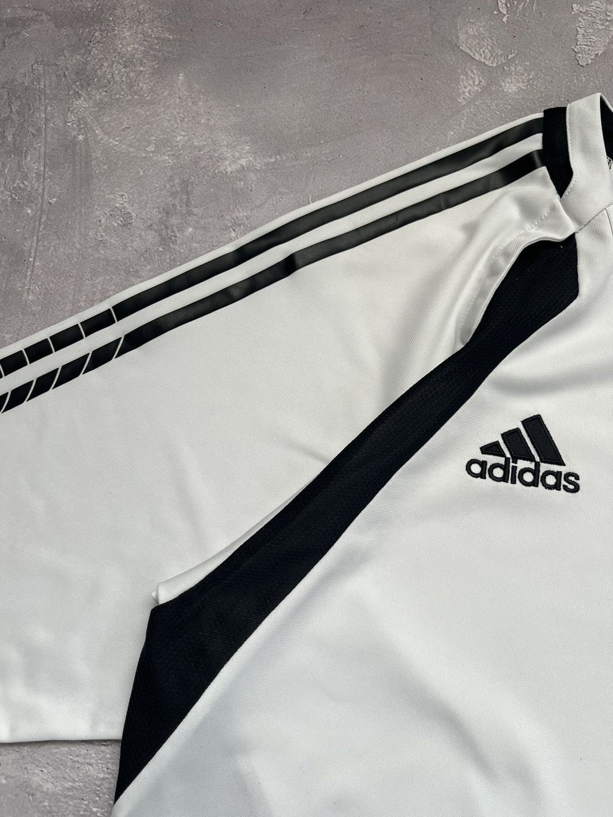 Adidas Vintage 00s Adidas New Castle Soccer Jersey 2005 T-Shirt Size US M / EU 48-50 / 2 - 2 Thumbnail