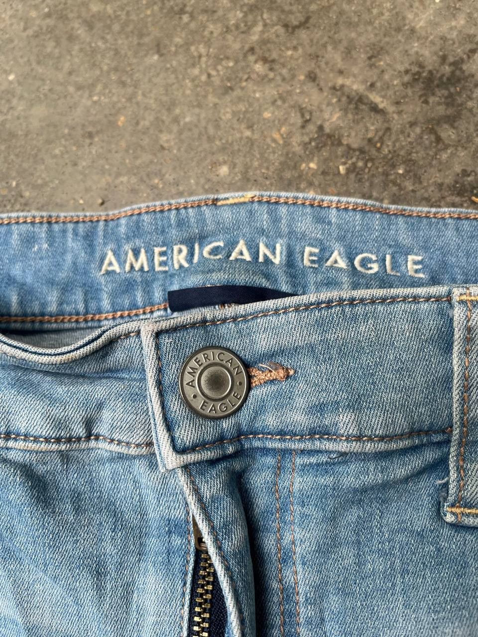 American Eagle Outfitters VINTAGE AMERICAN EAGLE LADY JEANS DITRESSED STYLE Size 34" / US 12 / IT 48 - 9 Thumbnail