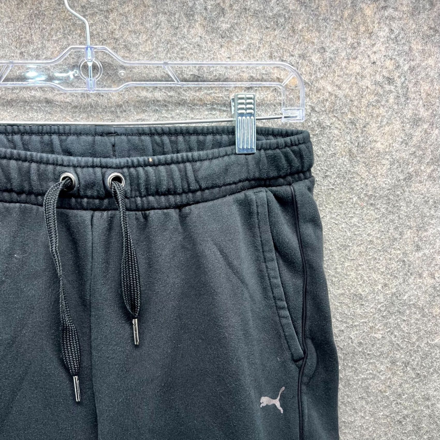 Puma PUMA Sweatpants Mens M Black Fleece Joggers Drawstring Logo Athletic Sportswear Tight Cuffed Pockets Regular Inseam 26 Size US 31 - 6 Thumbnail