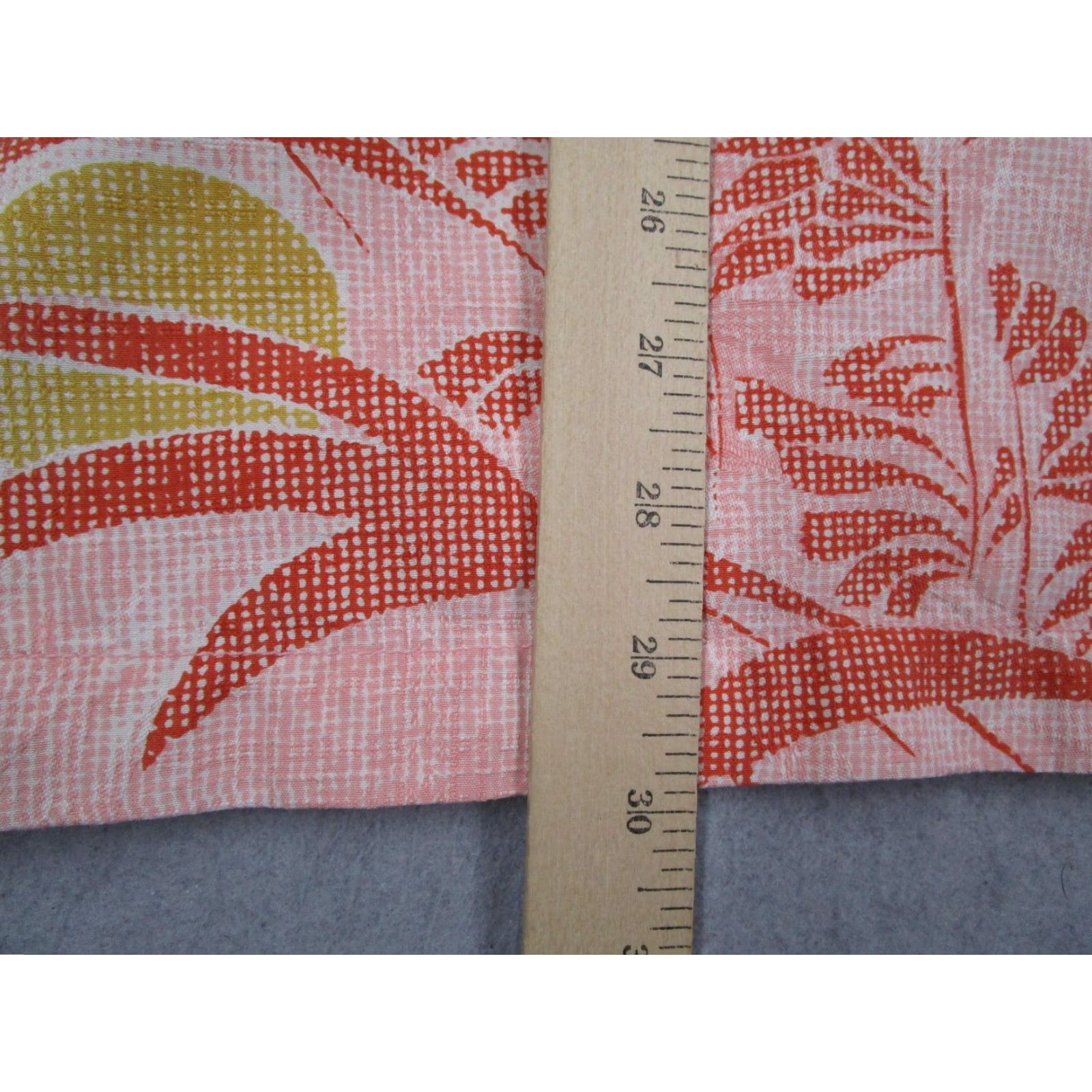 Tommy Bahama Tommy Bahama Shirt Mens L Pink Red Silk Hawaiian Camp Button Up Loop Collar Size US L / EU 52-54 / 3 - 7 Thumbnail