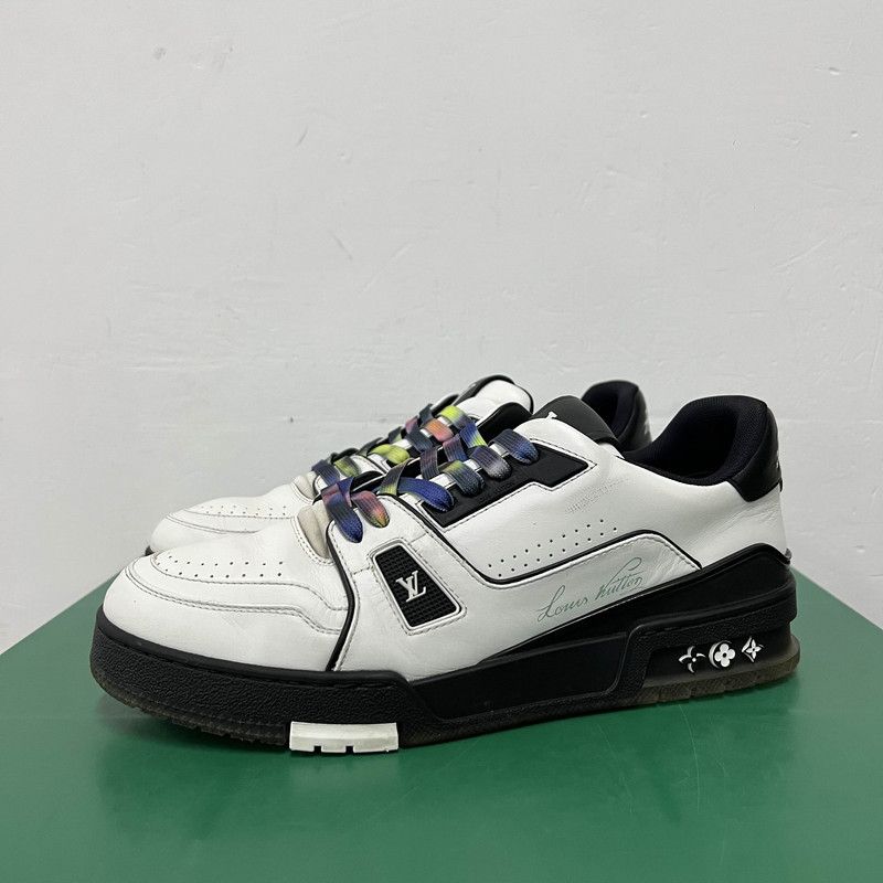 Louis Vuitton Louis Vuitton Trainer Fashion Sneakers for Men 0089 Size US 8 / EU 41 - 1 Thumbnail
