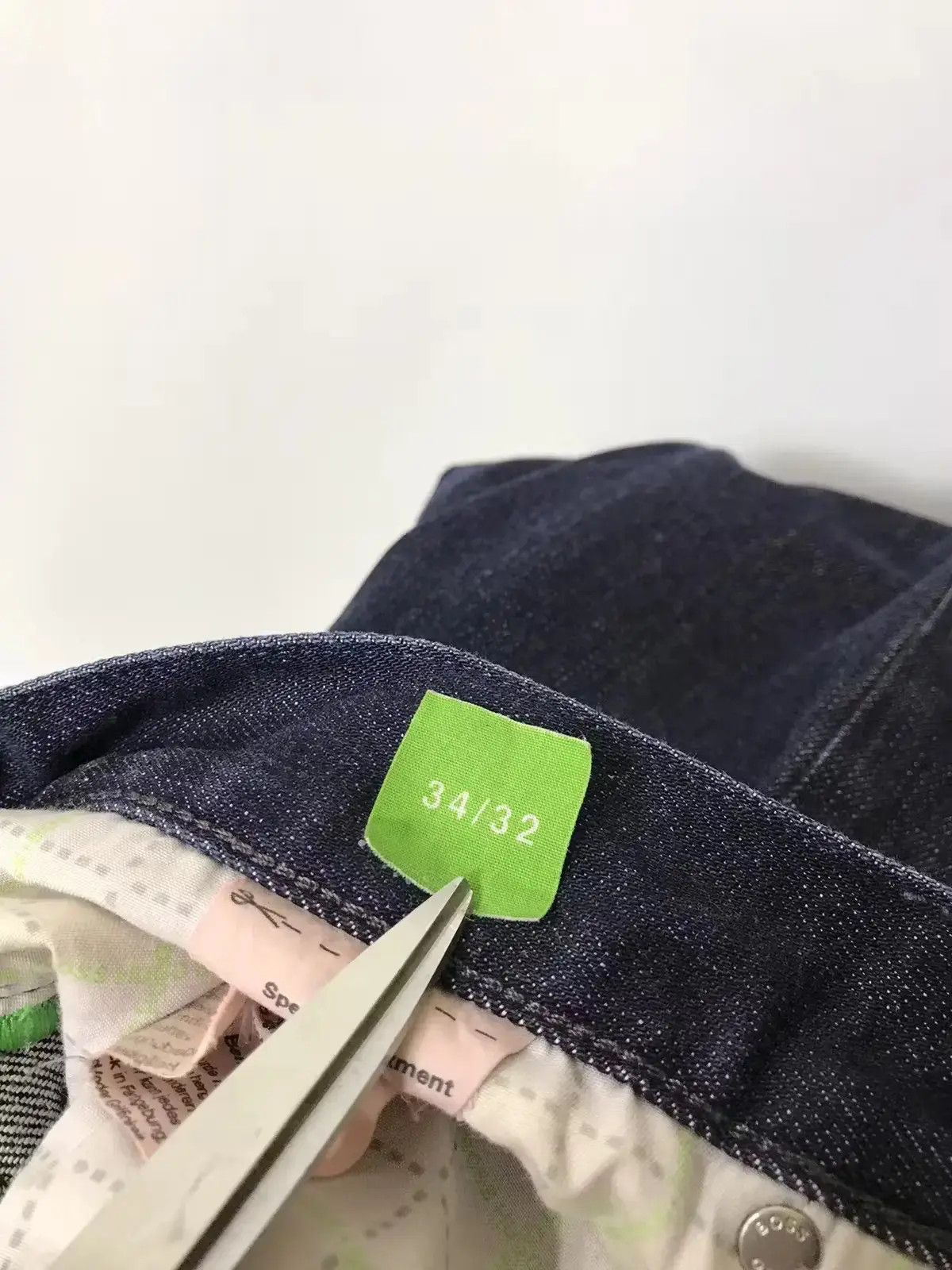 Designer × Hugo Boss Hugo Boss luxury men’s denim jeans 34/32 Size US 34 / EU 50 - 7 Thumbnail
