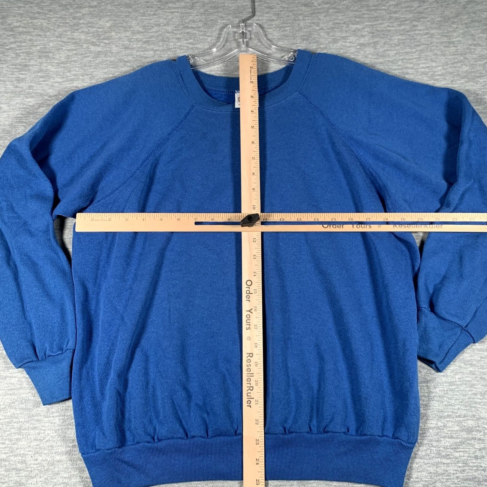 Vintage VINTAGE 20 20 Sweatshirt Mens Large Blue Crewneck Pullover Raglan 50/50 Acrylic Size US L / EU 52-54 / 3 - 7 Thumbnail