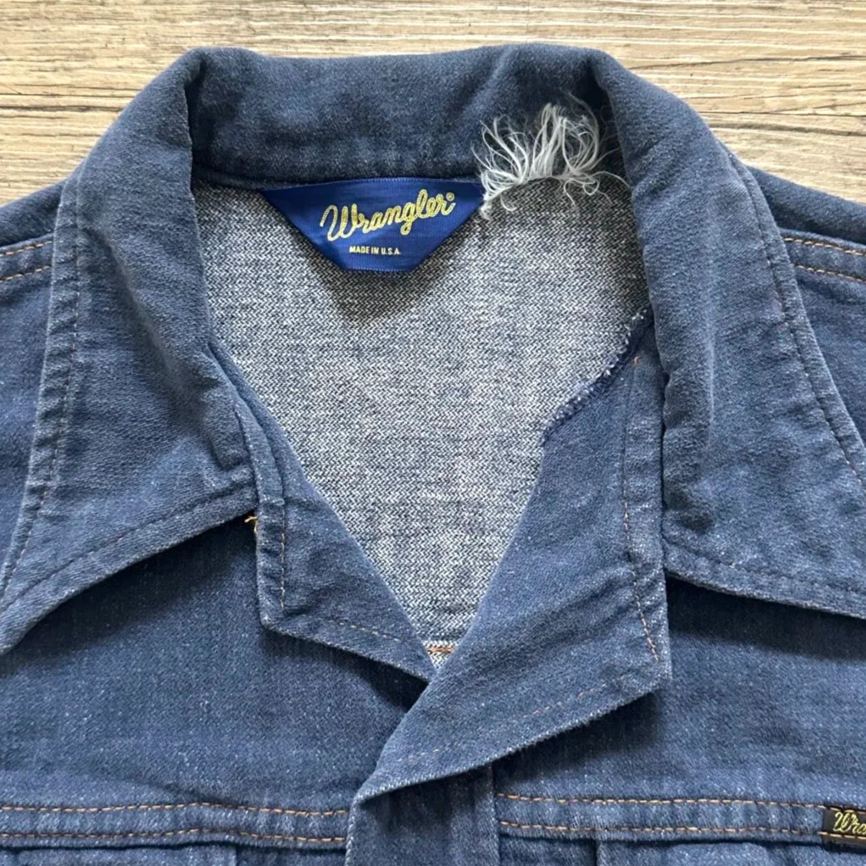 Wrangler VINTAGE Wrangler Pearl Snap Suede Shacket Small S Long Sleeve Men Blue Shacket Pearl Snap Suede Wrangler Shacket Small Men Blue Vintage 70s Size US S / EU 44-46 / 1 - 4 Thumbnail