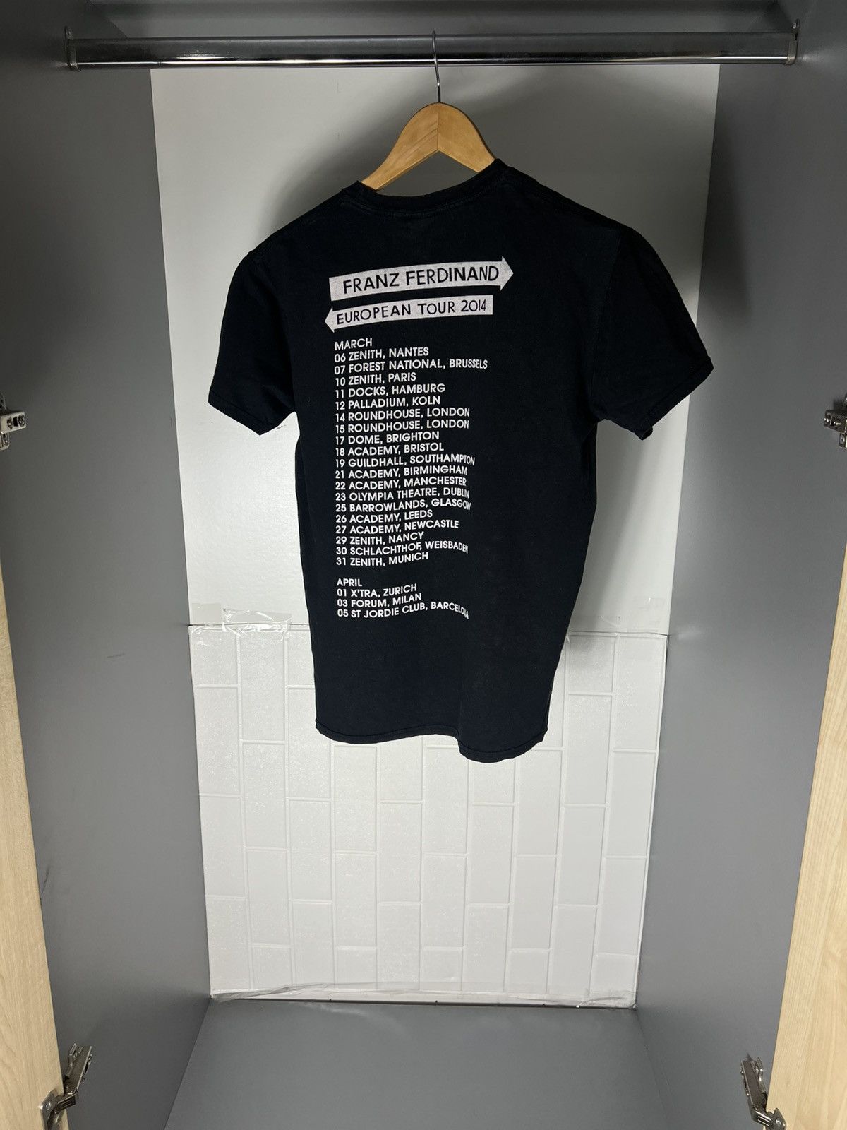 Band Tees VINTAGE FRANZ FERDINAND EUROPEAN TOUR ROCK T-SHIRT Y2K 90s Size US M / EU 48-50 / 2 - 15 Thumbnail