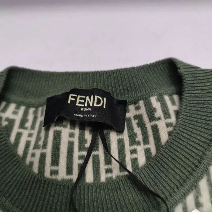 Fendi Green Logo Long Sleeve Sweater for Men -2507