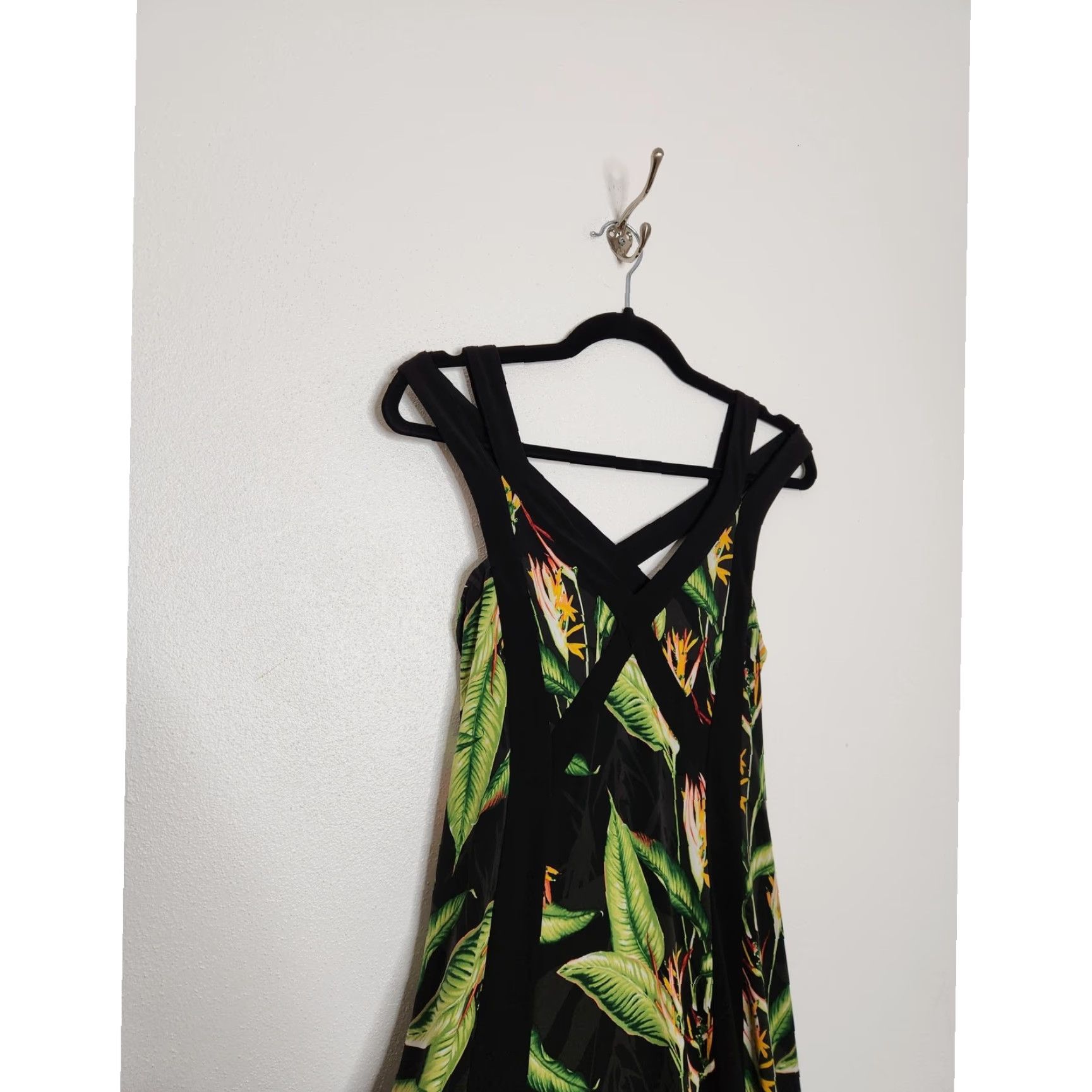 VINTAGE BCBGMAXAZRIA Dress Midi XS Multicolor Floral Asymmetrical Hem Womens