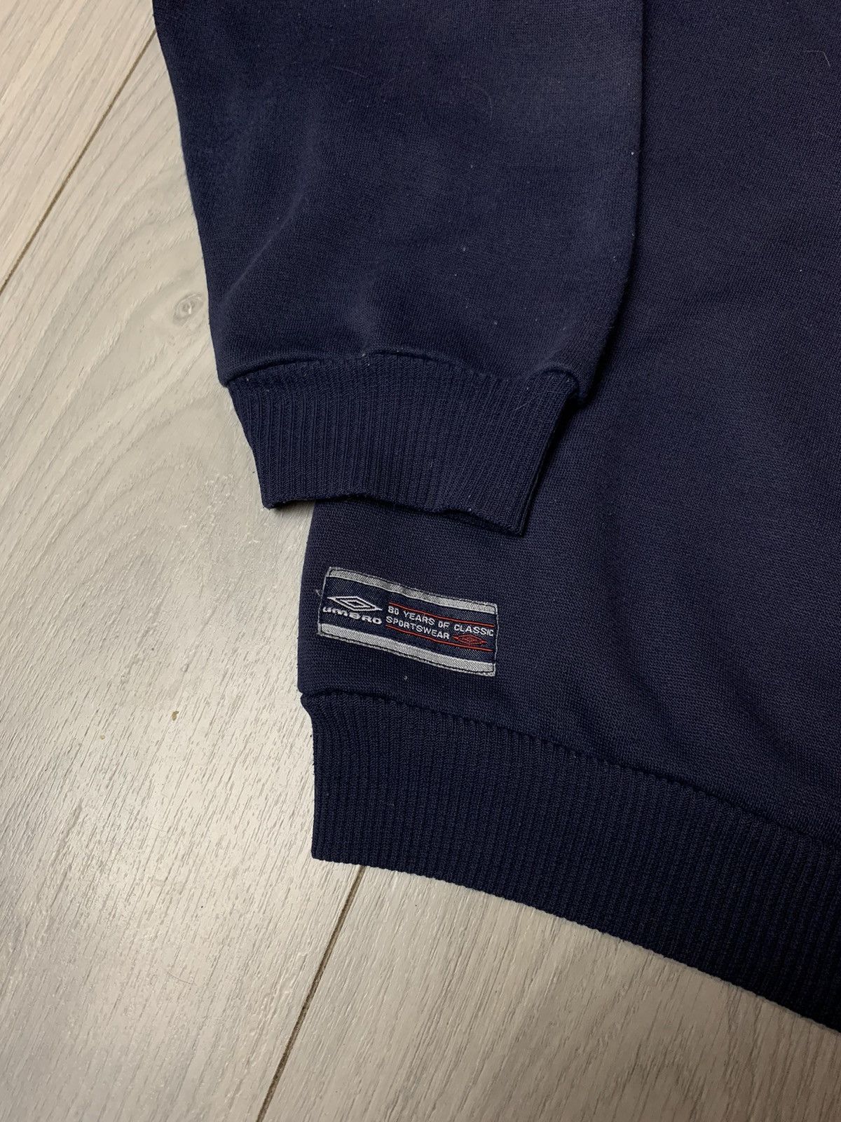 Umbro × Vintage Vintage Umbro Centre Logo Crewneck Size US S / EU 44-46 / 1 - 6 Thumbnail