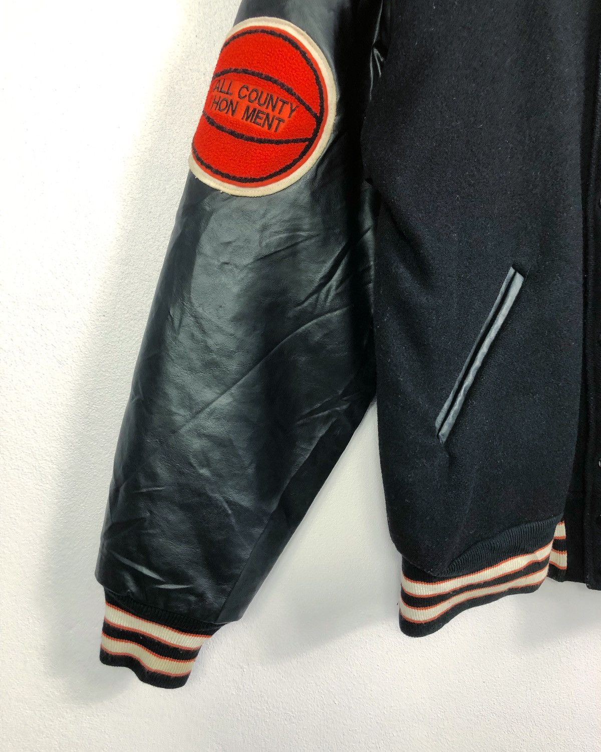 Vintage Vtg Awards USA Leather Sleeves Varsity Jacket Made in USA Size US L / EU 52-54 / 3 - 5 Thumbnail