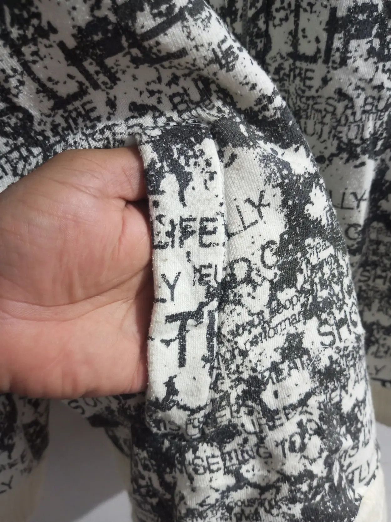 20471120 Vintage detective struct poem full print fur hoodie Size US XL / EU 56 / 4 - 9 Thumbnail