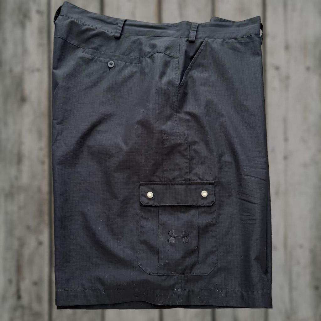 Under Armour Under Armour UA Ripstop Cargo Shorts Mens 48 Black Golf Lightweight Sideline Size US 32 / EU 48 - 1 Thumbnail