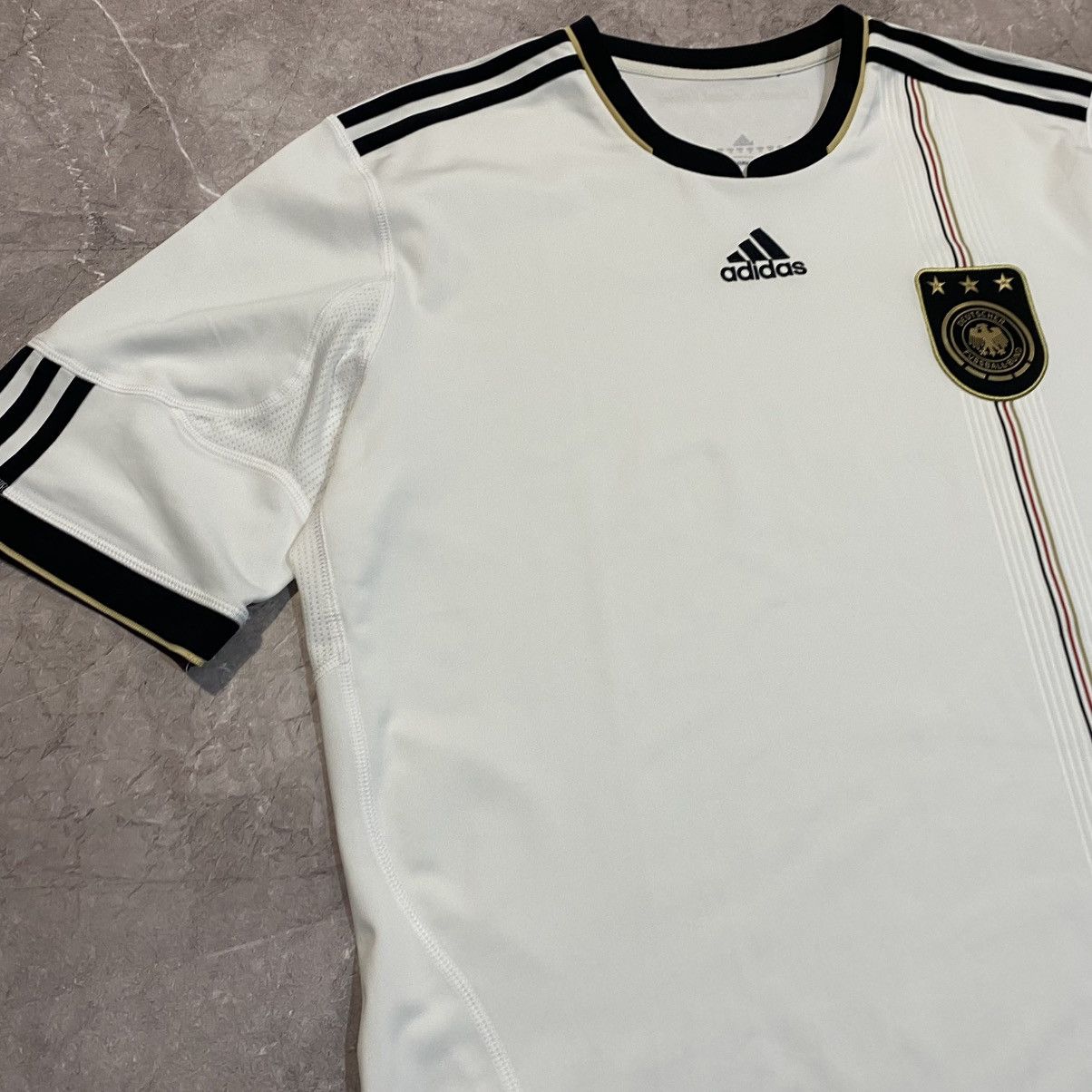 Vintage VINTAGE ADIDAS GERMANY TEE SOCCER JERSEY Size US XL / EU 56 / 4 - 5 Thumbnail