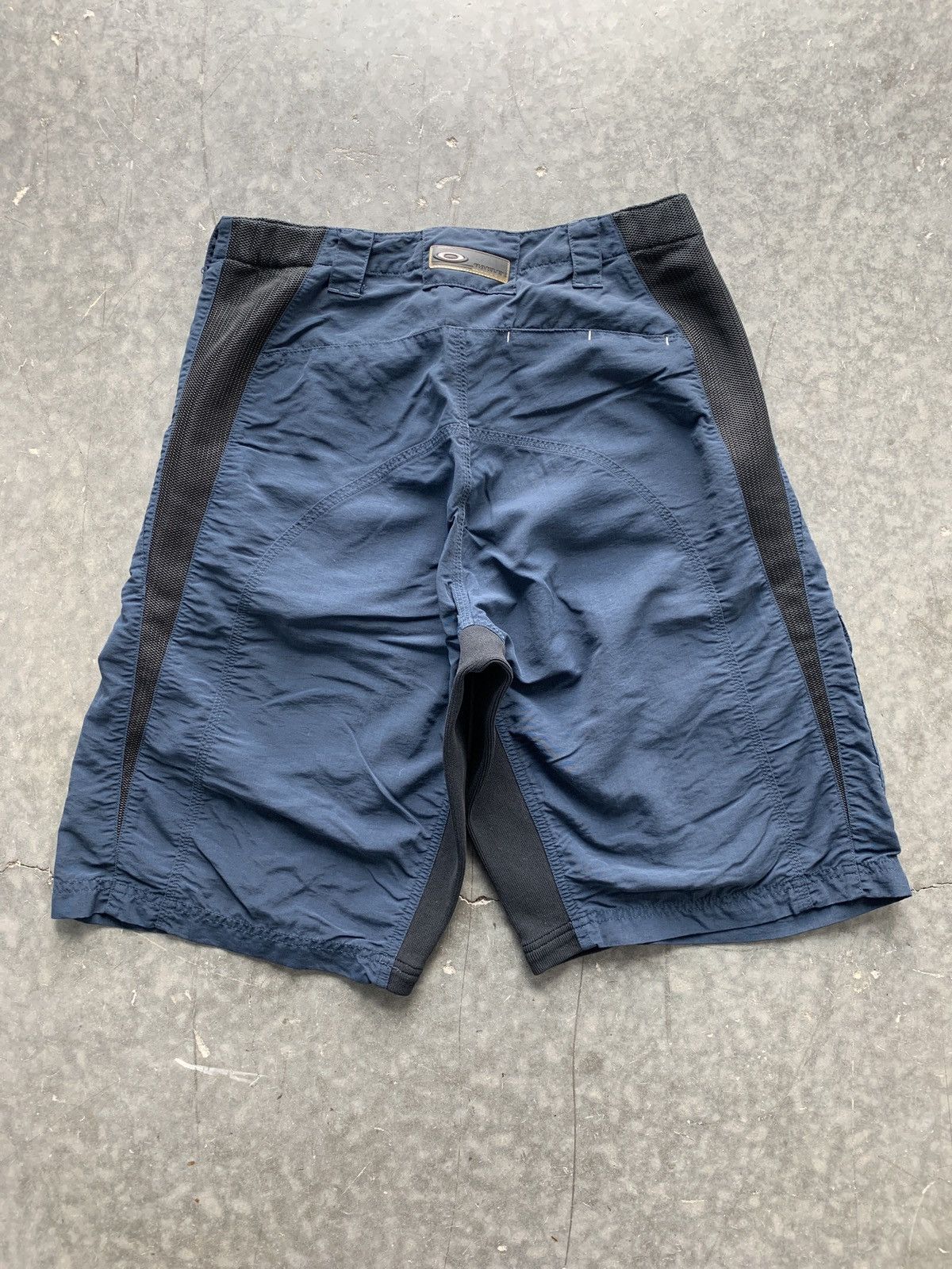 Oakley × Vintage Vintage Y2K Oakley Shorts Size US 30 / EU 46 - 7 Thumbnail