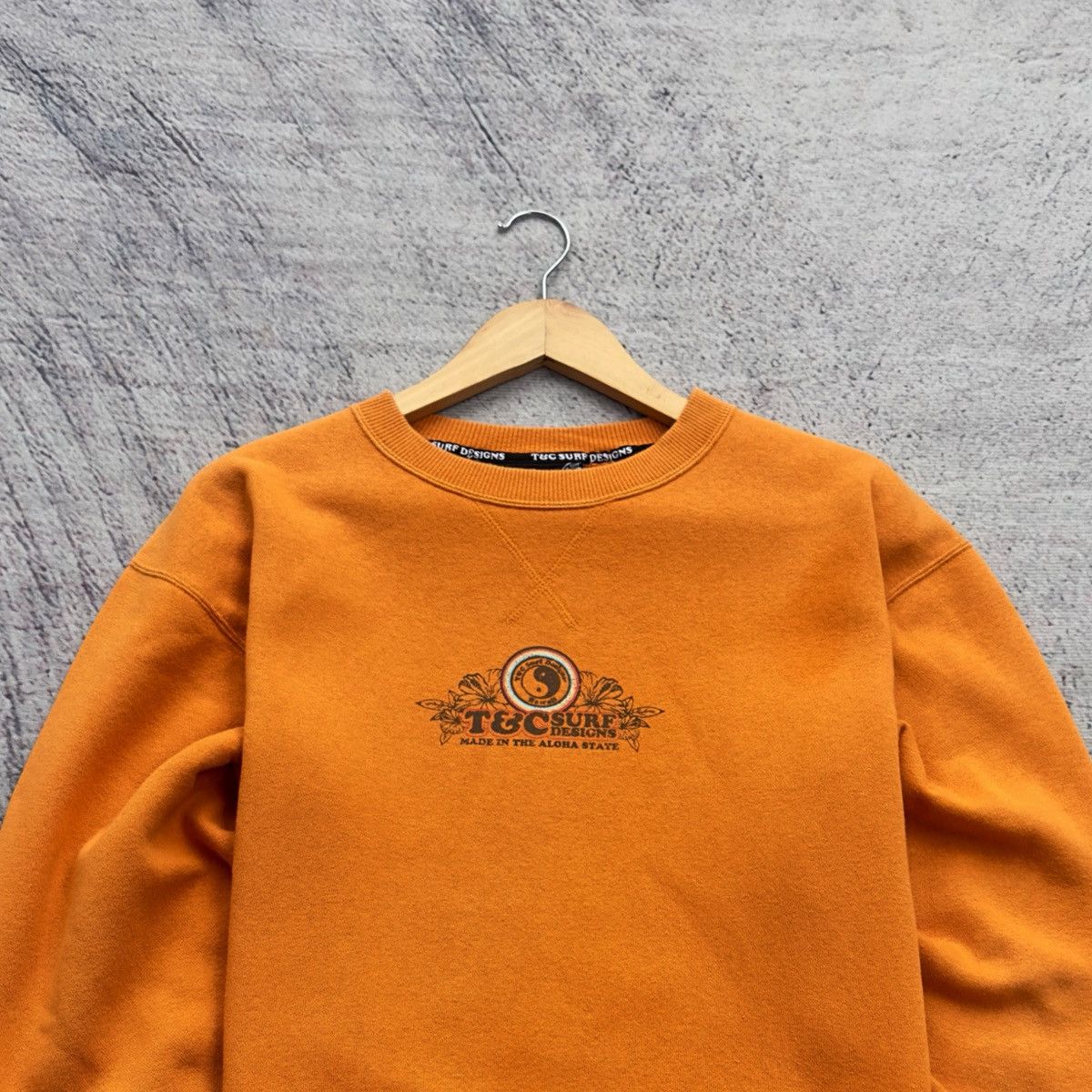 Japanese Brand VINTAGE T&C SURF DESIGNS HAWAII SURFING BIG LOGO Size US L / EU 52-54 / 3 - 4 Thumbnail