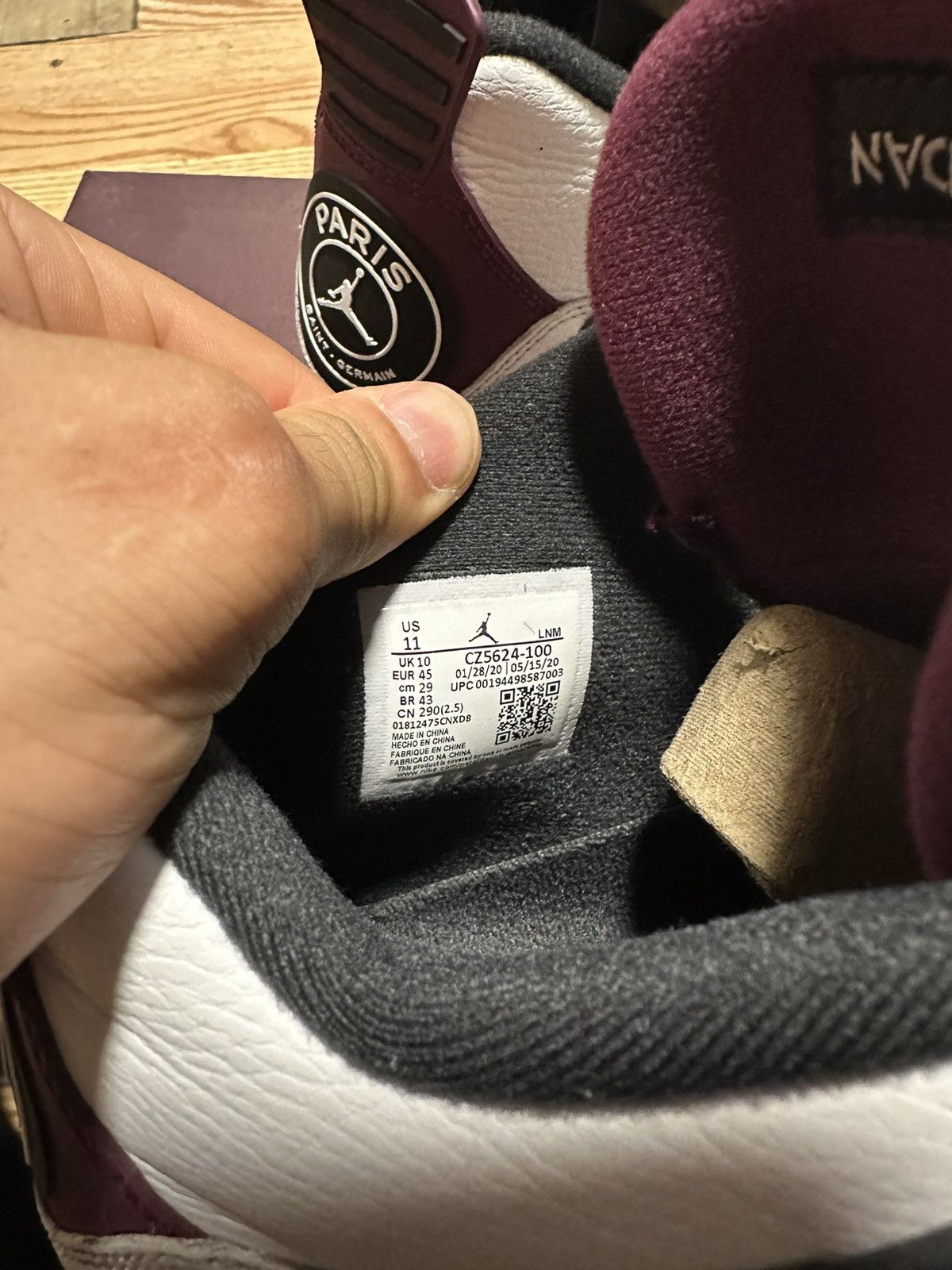 Jordan Brand × Nike Air Jordan retro PSG Size US 11 / EU 44 - 7 Thumbnail