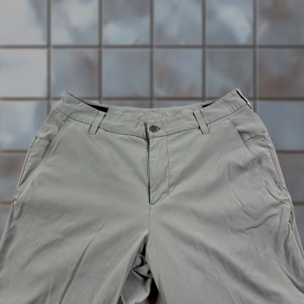 Lululemon Lululemon Commission Golf Pants Mens 32x29 Gray Chino Stretch Casual Size US 32 / EU 48 - 1 Thumbnail