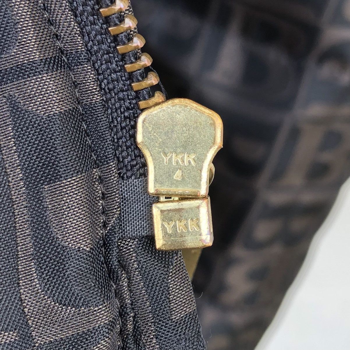 Burberry Vintage Burberry's All-Over Patterned Padded Jacket Size XL / US 12-14 / IT 48-50 - 11 Thumbnail