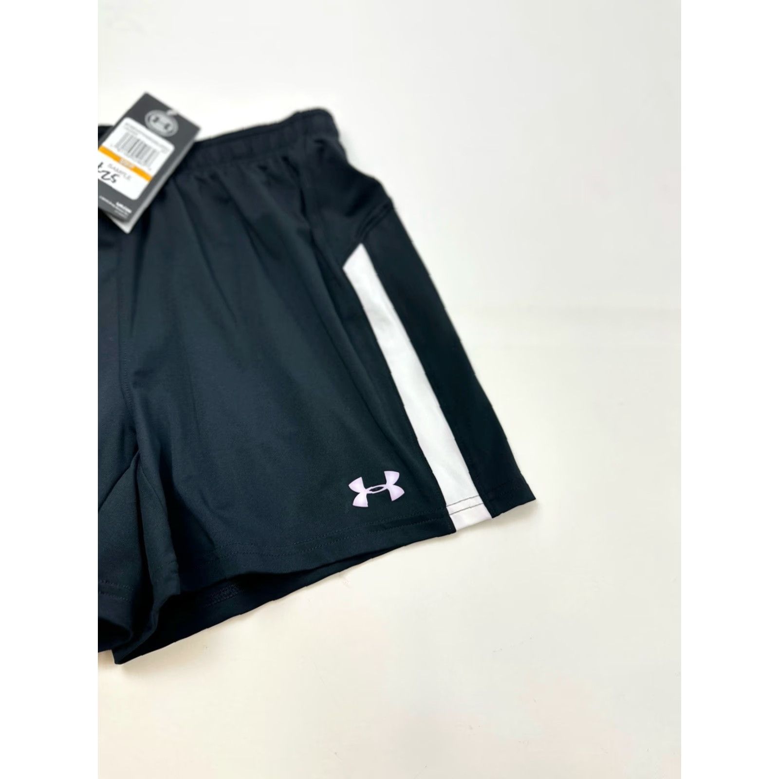 Under Armour VINTAGE Under Armour Shorts Women’s S Black HeatGear UA Short Sample NWT Size 28" / US 6 / IT 42 - 3 Thumbnail
