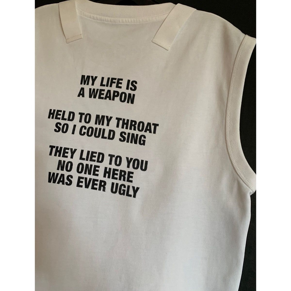 Helmut Lang HELMUT LANG POET TEXT LOGO MUSCLE TANK TOP Size US M / EU 48-50 / 2 - 15 Thumbnail