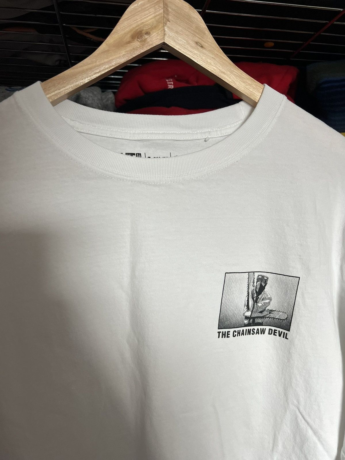 Uniqlo Uniqlo Chainsaw Man Anime Collab Shirt Size US L / EU 52-54 / 3 - 4 Thumbnail