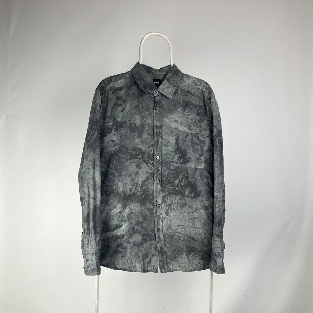 Hugo Boss Hugo Boss Regular Fit Abstract Shirt size XLarge Size US XL / EU 56 / 4 - 1 Thumbnail