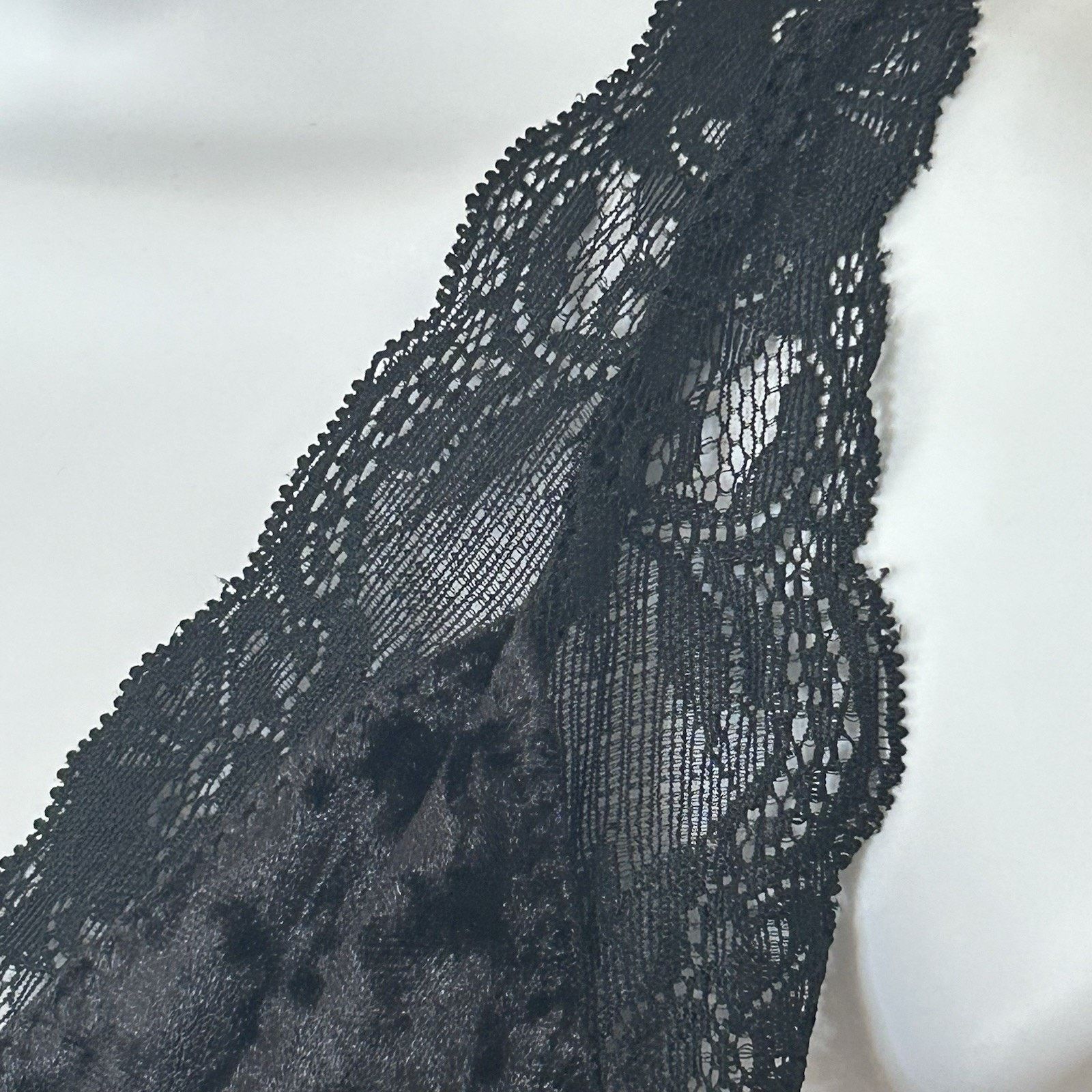 Free People Free People Black Crushed Velvet Mini Dress XS Lace Bodycon Size XS / US 0-2 / IT 36-38 - 6 Thumbnail